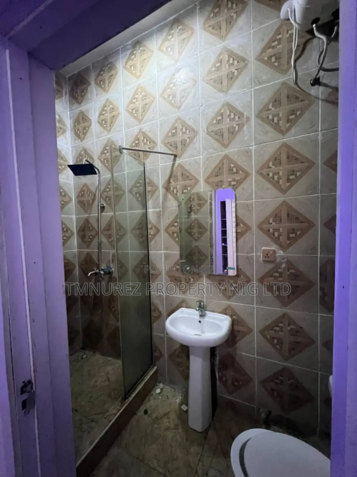 Studio Apartment in Royal Pine, Chevron for rent in Chevron