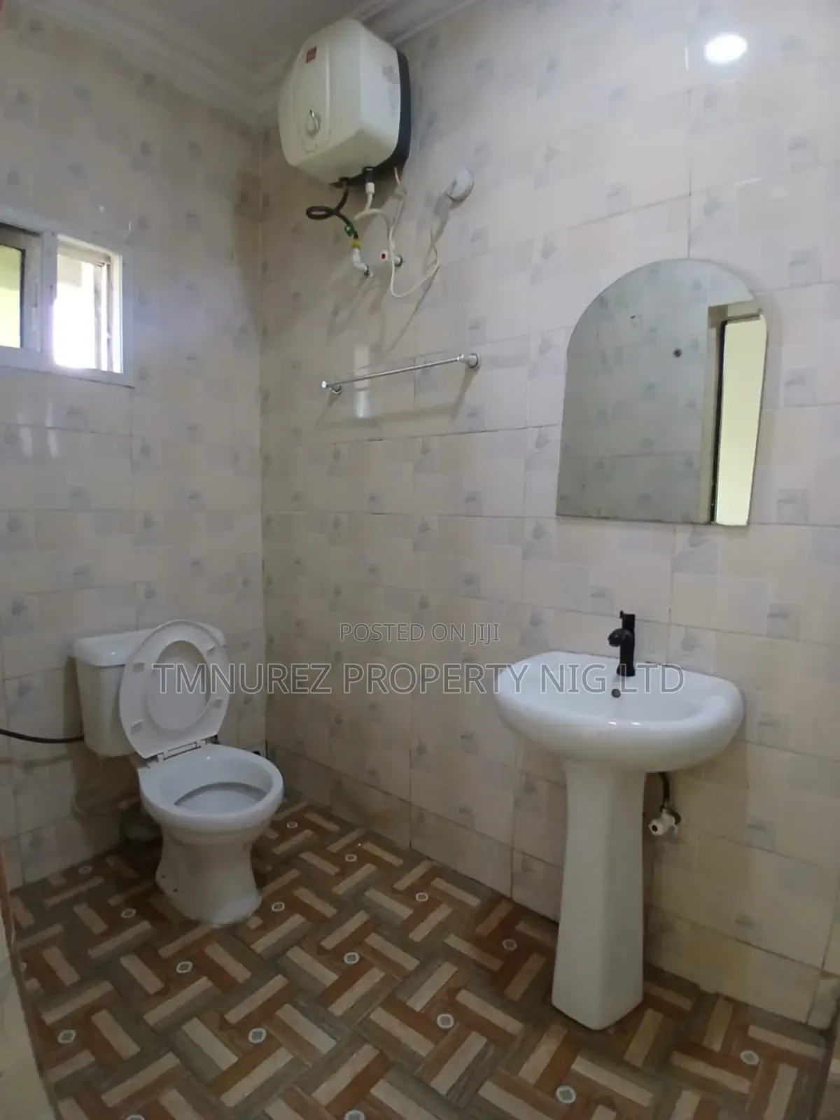 Studio Apartment in Paradise3 Estate, Chevron for rent in Chevron