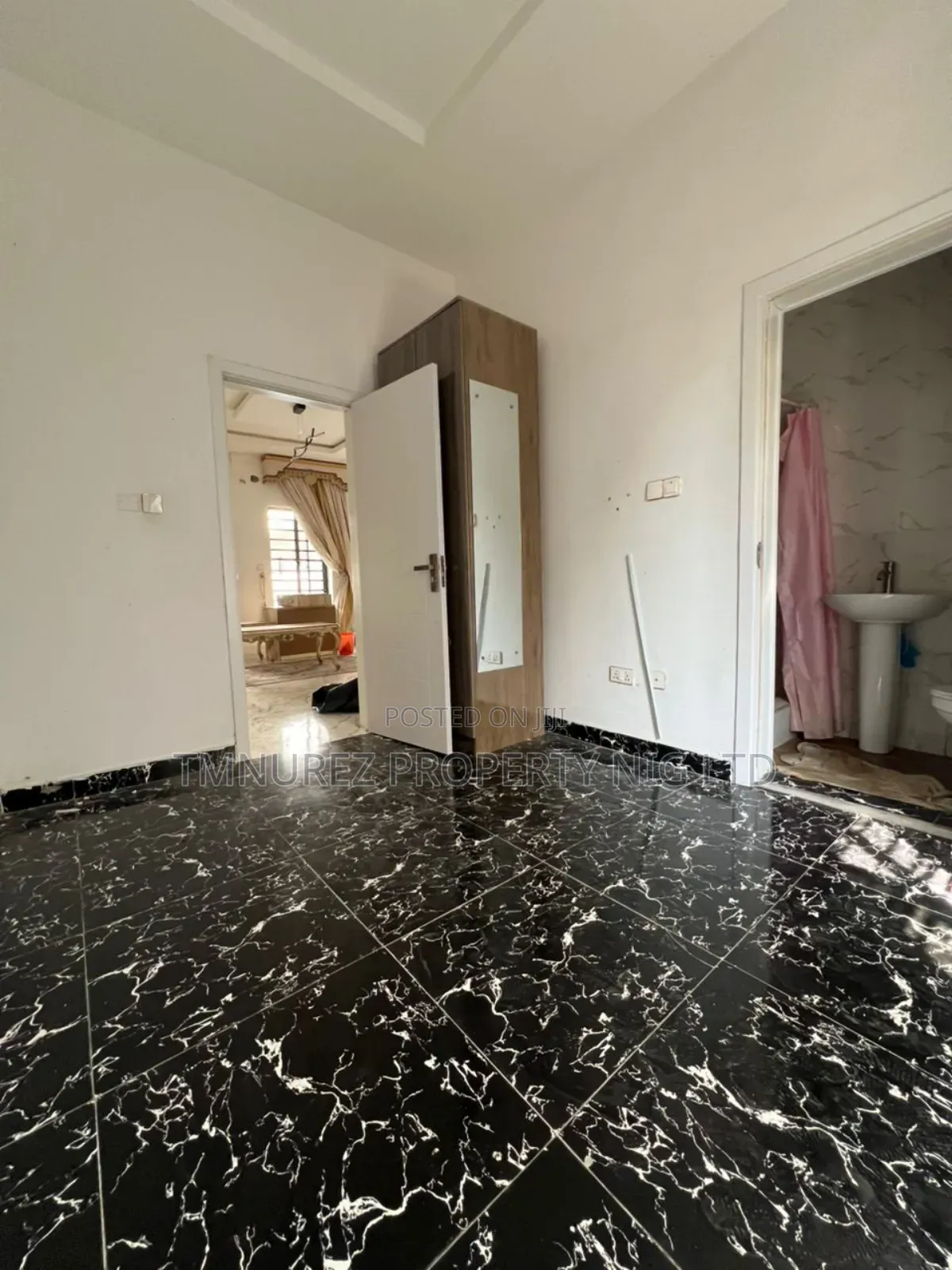 1bdrm Room & Parlour in Gra Ikota for rent in Ikota