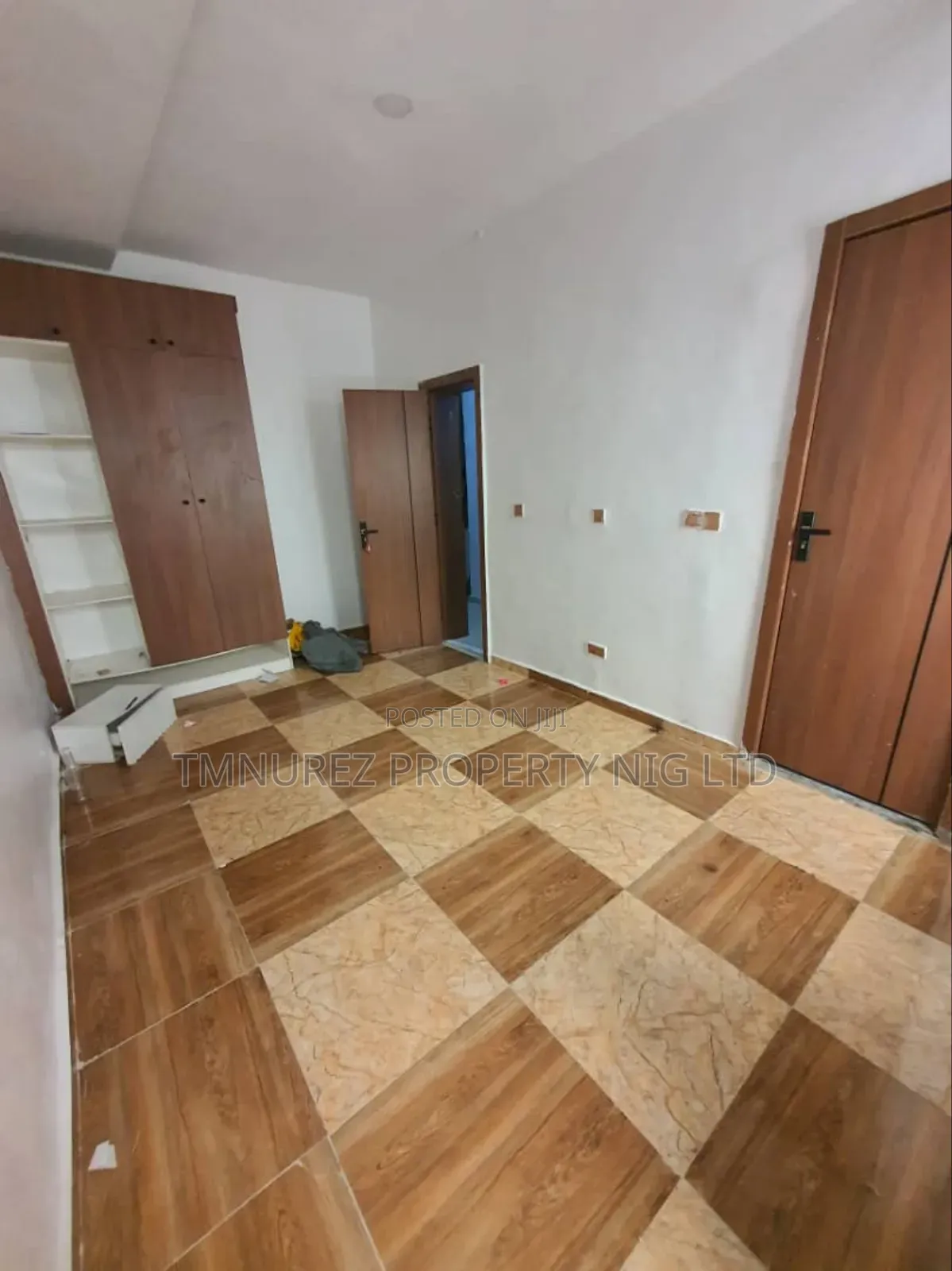 1bdrm Apartment in Orchild Road, Chevron for rent in Chevron