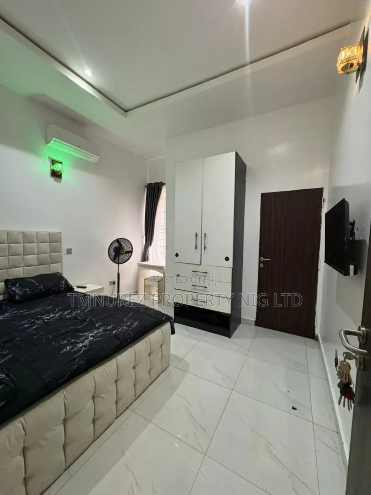 Furnished Studio Apartment in Orchil Road, Chevron for rent in Chevron