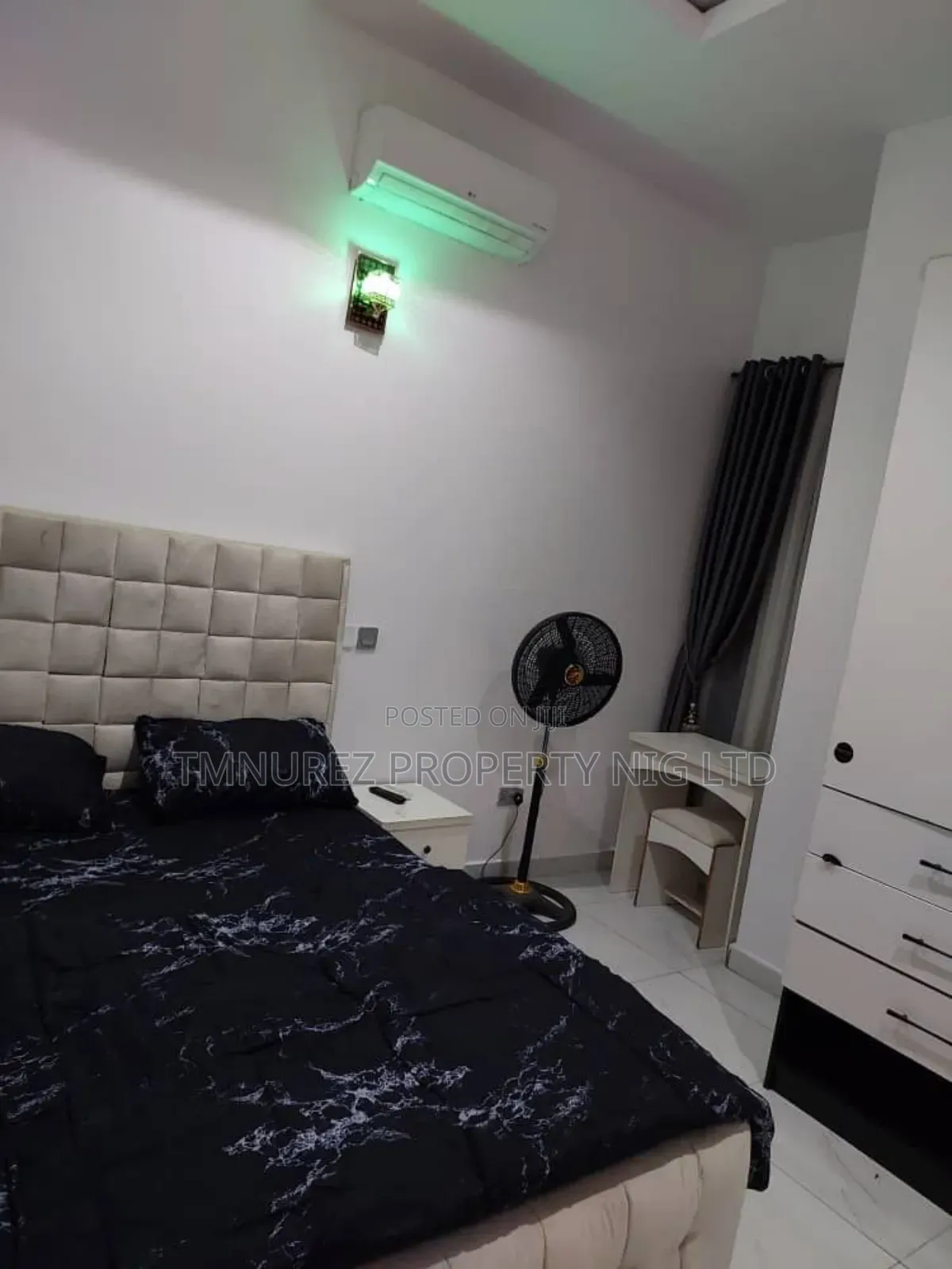 Furnished Studio Apartment in Orchil Road, Chevron for rent in Chevron