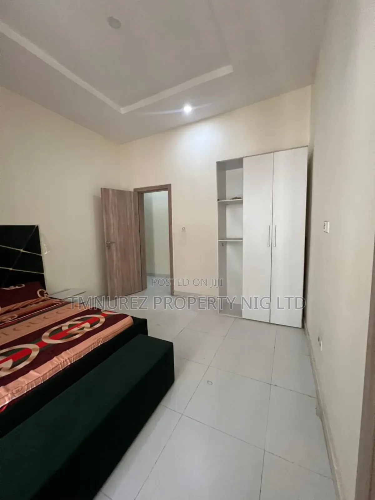 Furnished Studio Apartment in Orchild Road, Chevron for rent in Chevron