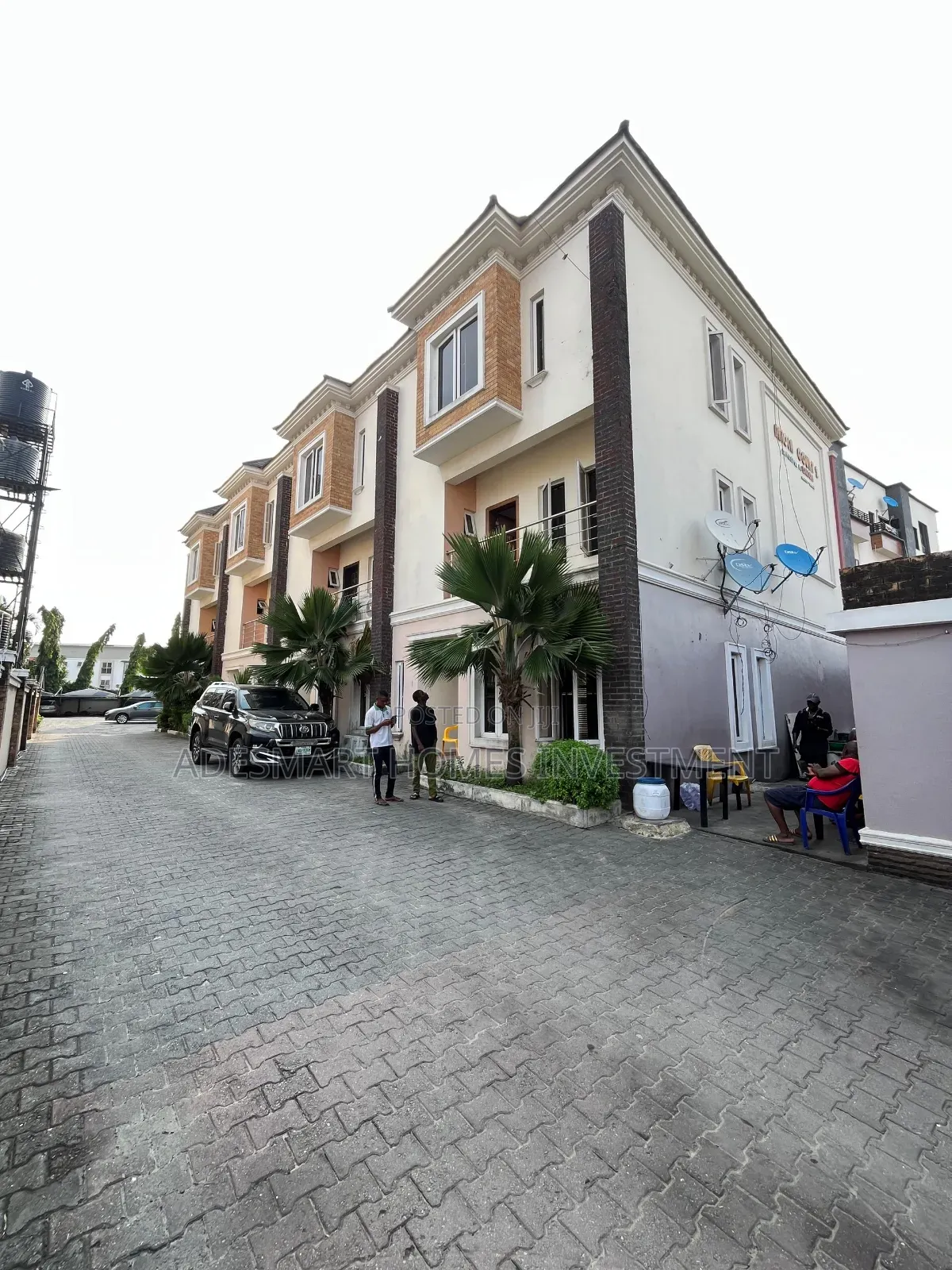 4bdrm Townhouse / Terrace in Osapa London, Lekki Phase 1 for rent in Lekki Phase 1