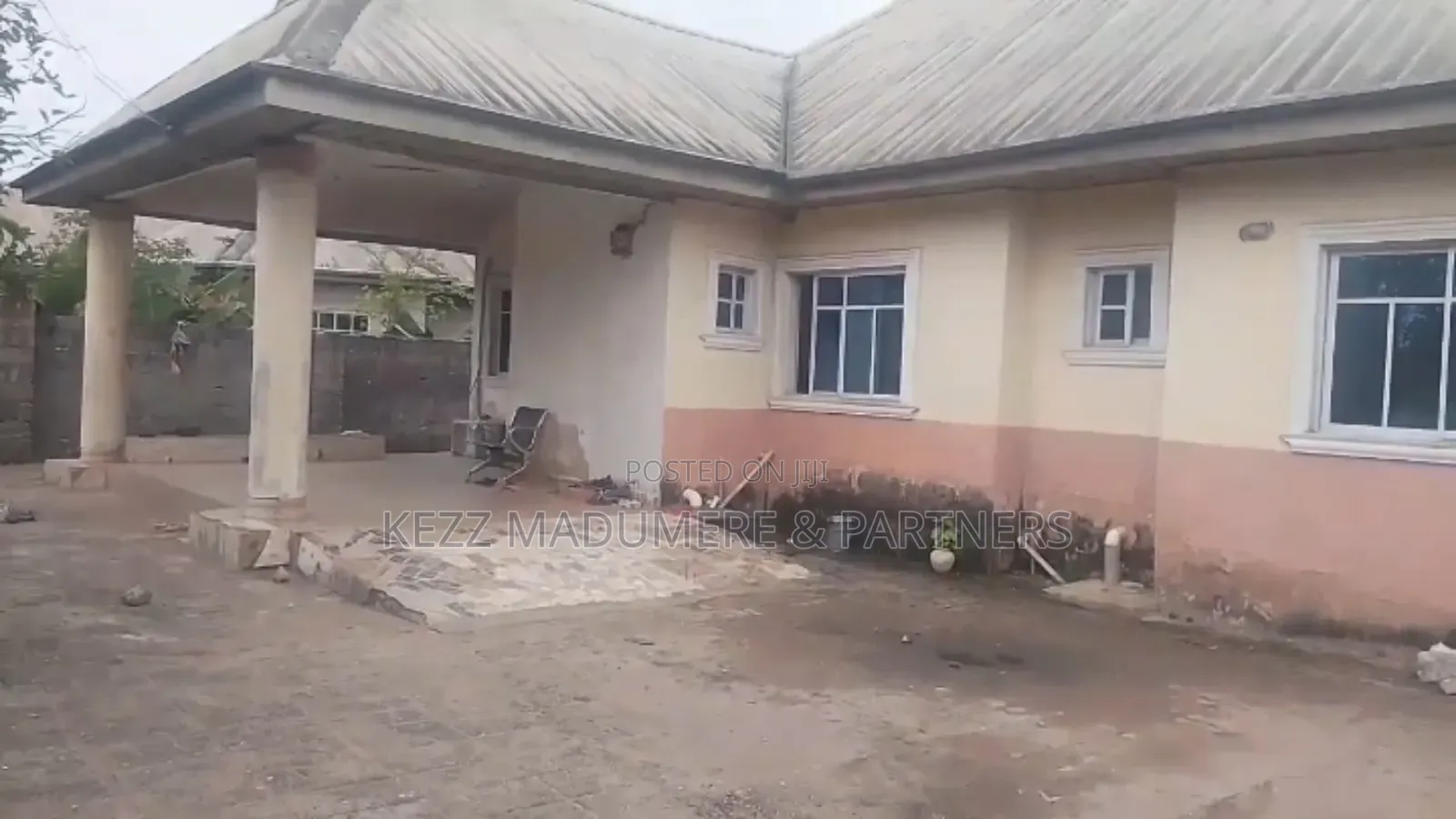 3bdrm Bungalow in Heartland Estate Off for sale in Owerri