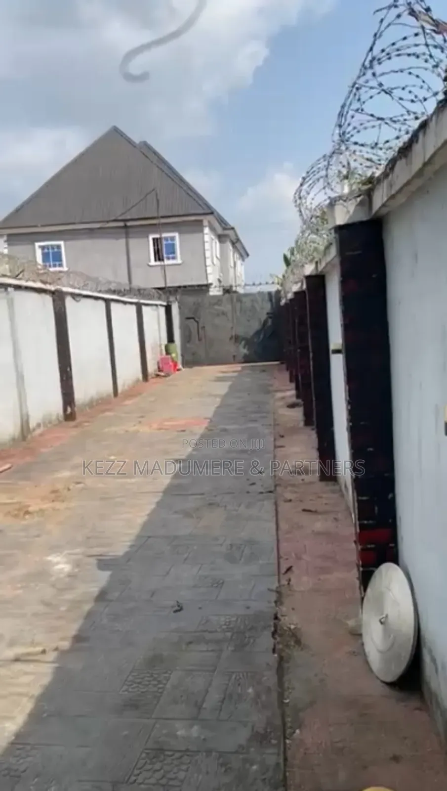 3bdrm Bungalow in At Kings Estate for sale in Owerri