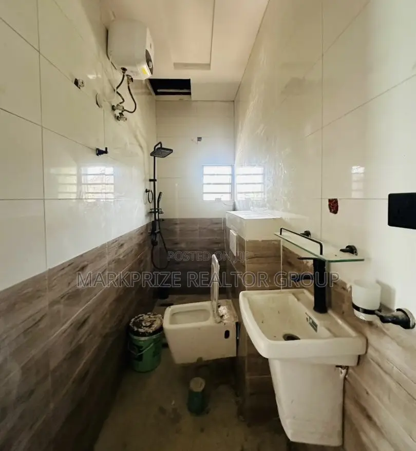 4bdrm Duplex in Magodo Gra Phase 1 for sale in Magodo