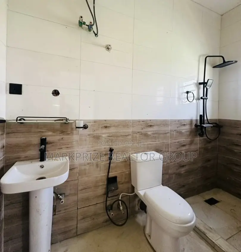 4bdrm Duplex in Magodo Gra Phase 1 for sale in Magodo