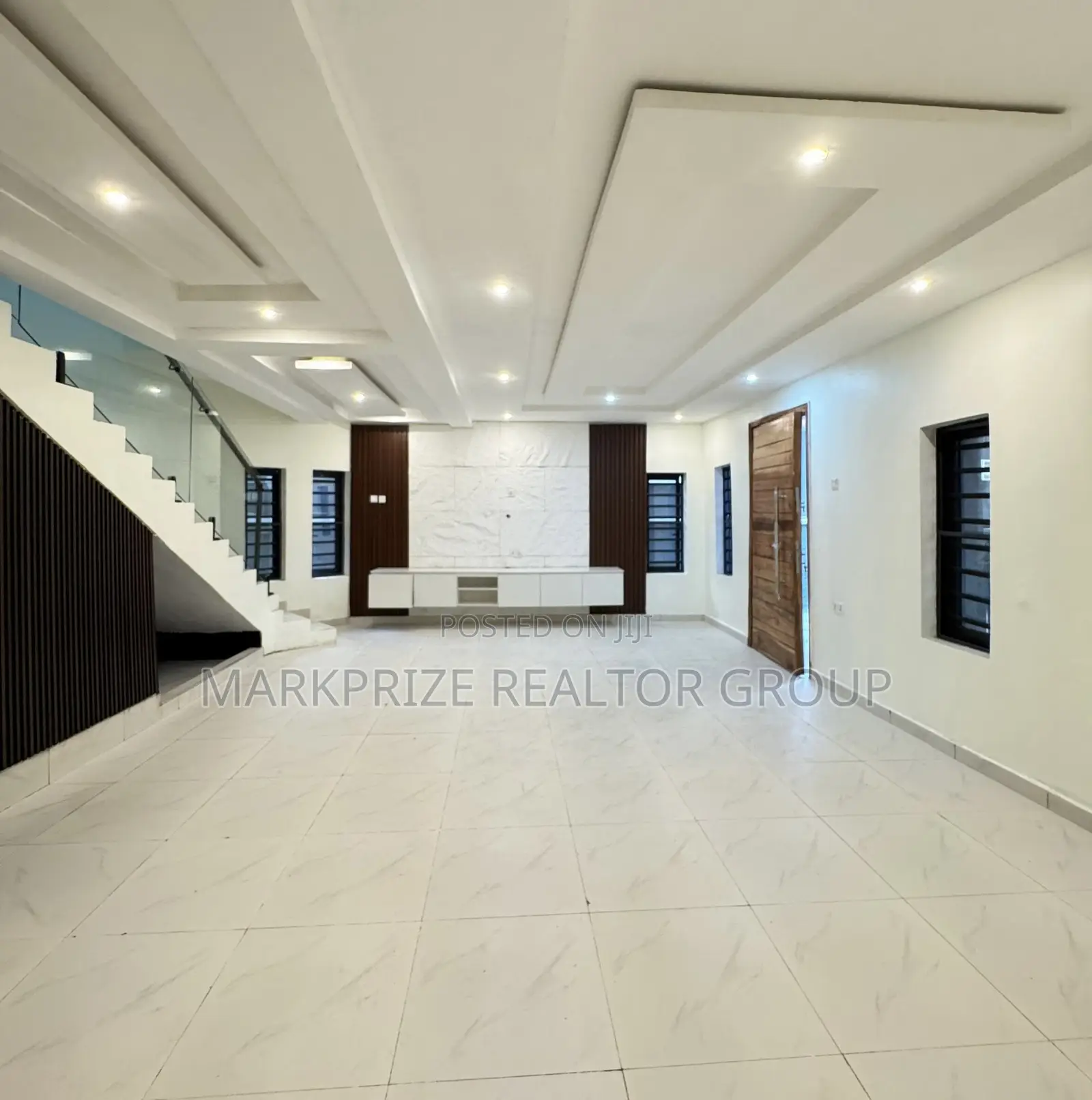 4bdrm Duplex in Surulere Lagos for sale in Surulere