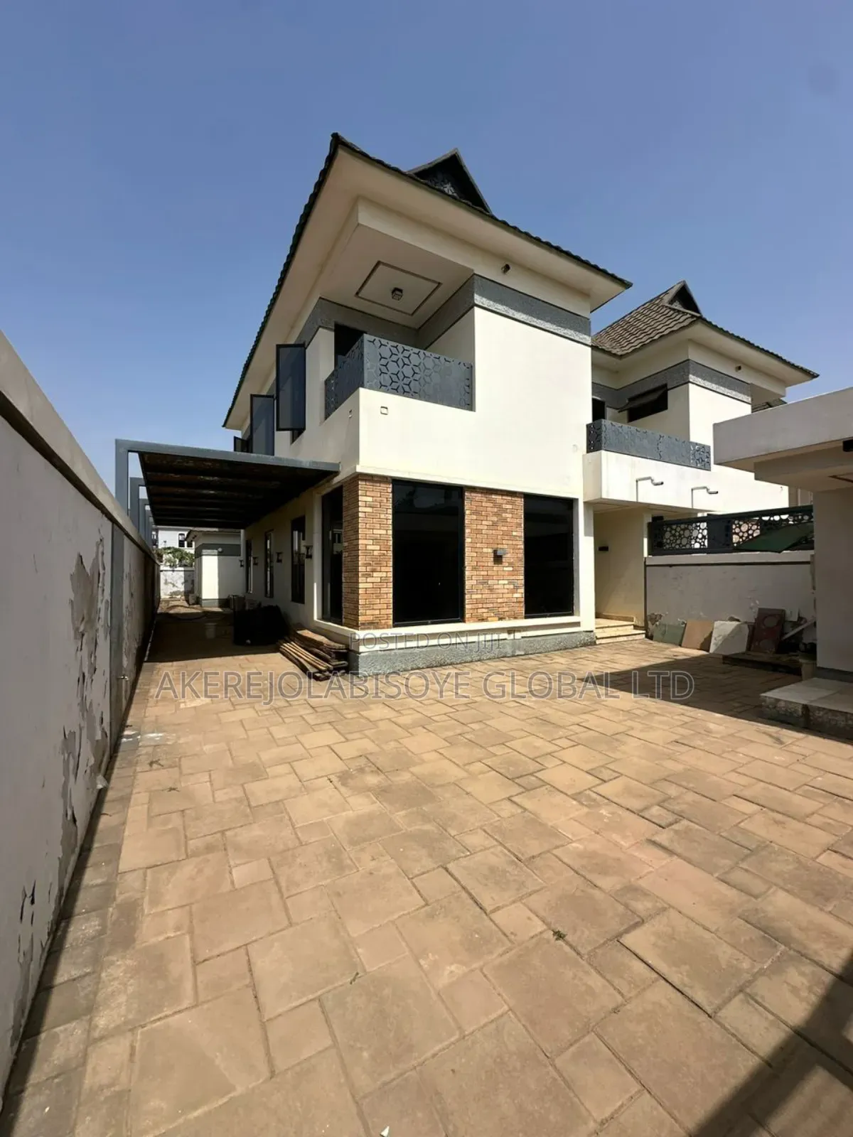 3bdrm Duplex in In An Estate for sale in Life Camp