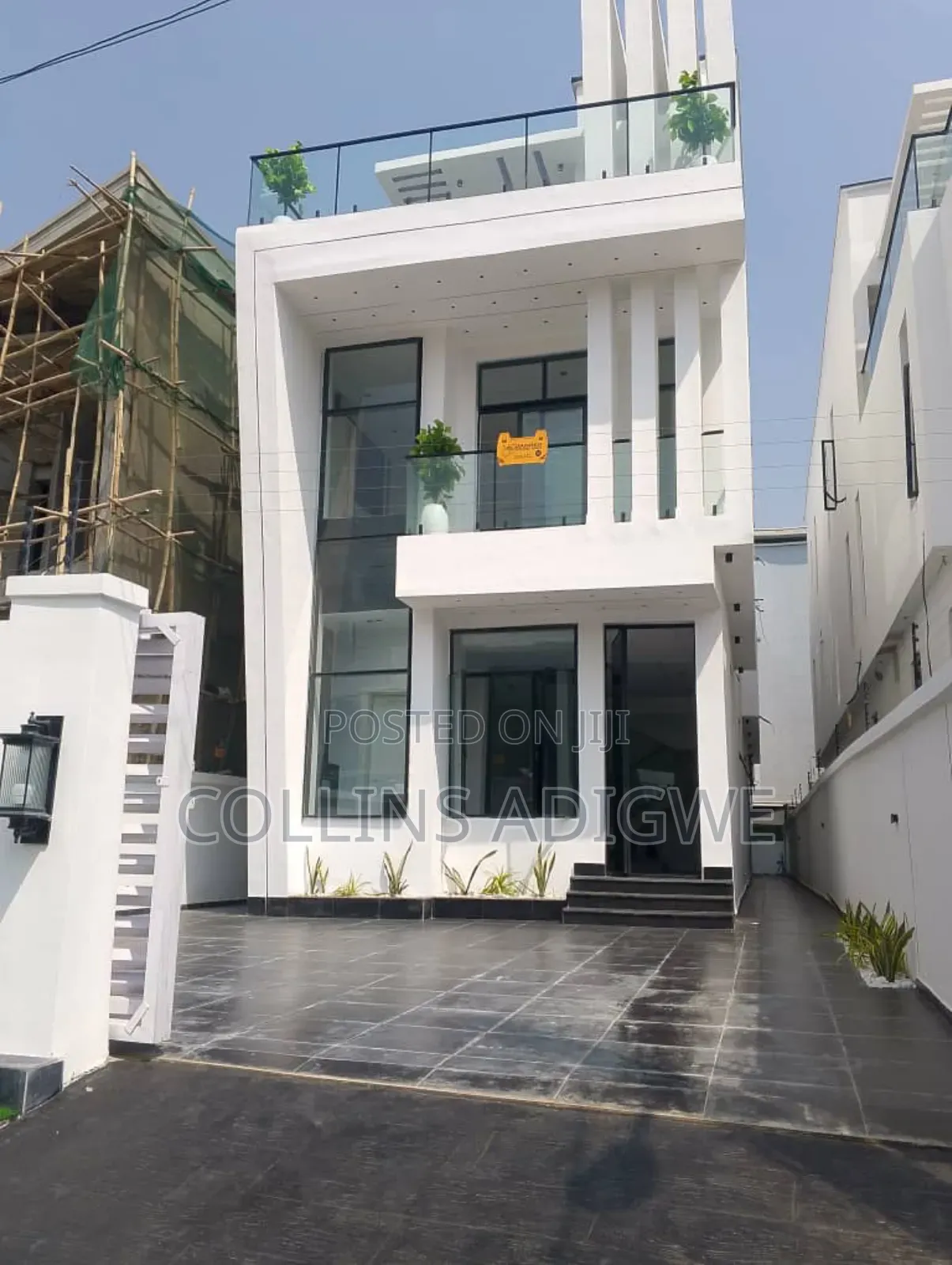 5bdrm Duplex in Oral Estate, Chevron for sale in Chevron