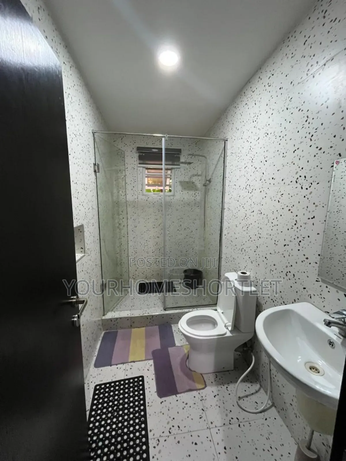 Spacious 2 Bedroom Apartment for Daily, Weekly, Monthly Deal. in Shonibare Estate