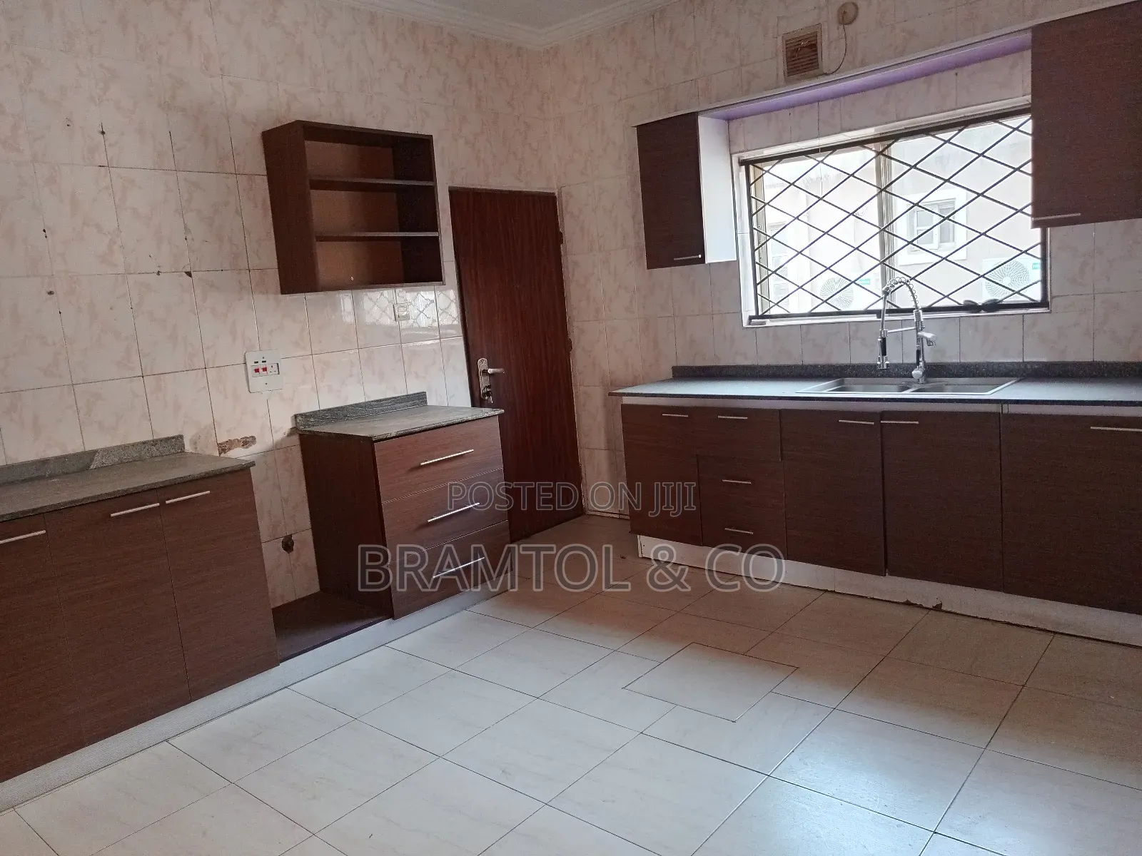 3bdrm Block of Flats in Durumi for rent in Durumi