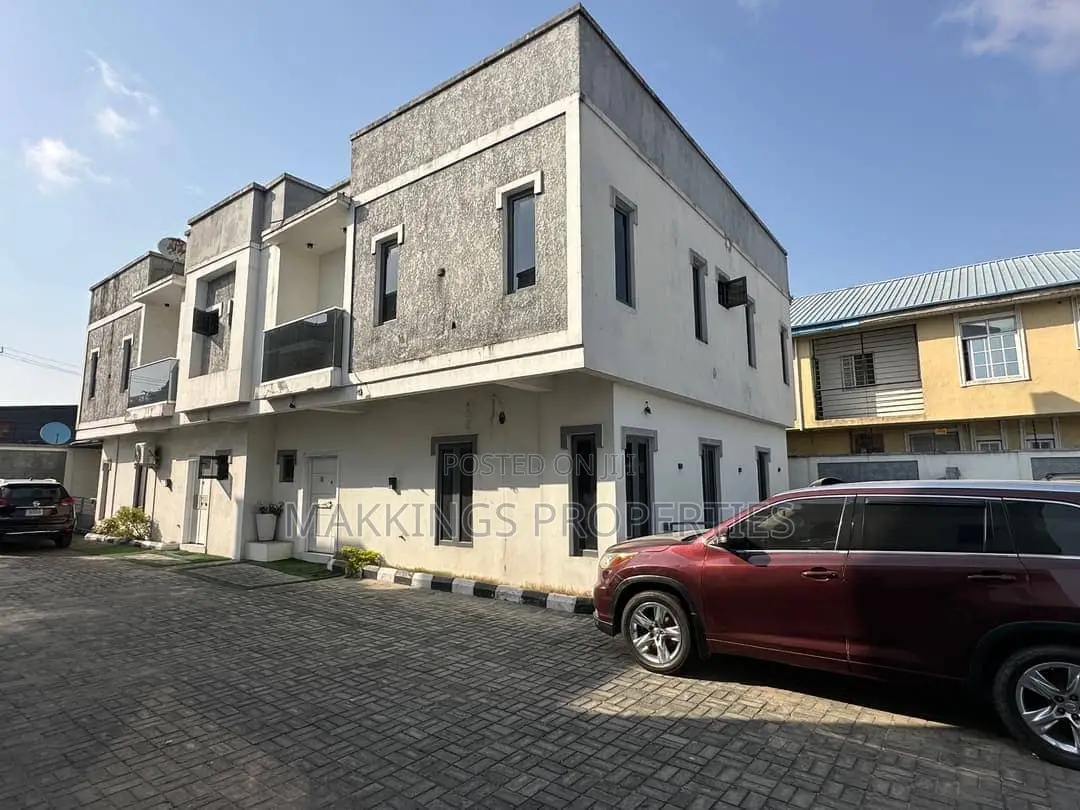 4bdrm Duplex in Abraham Adesanya Estate for rent in Abraham Adesanya Estate