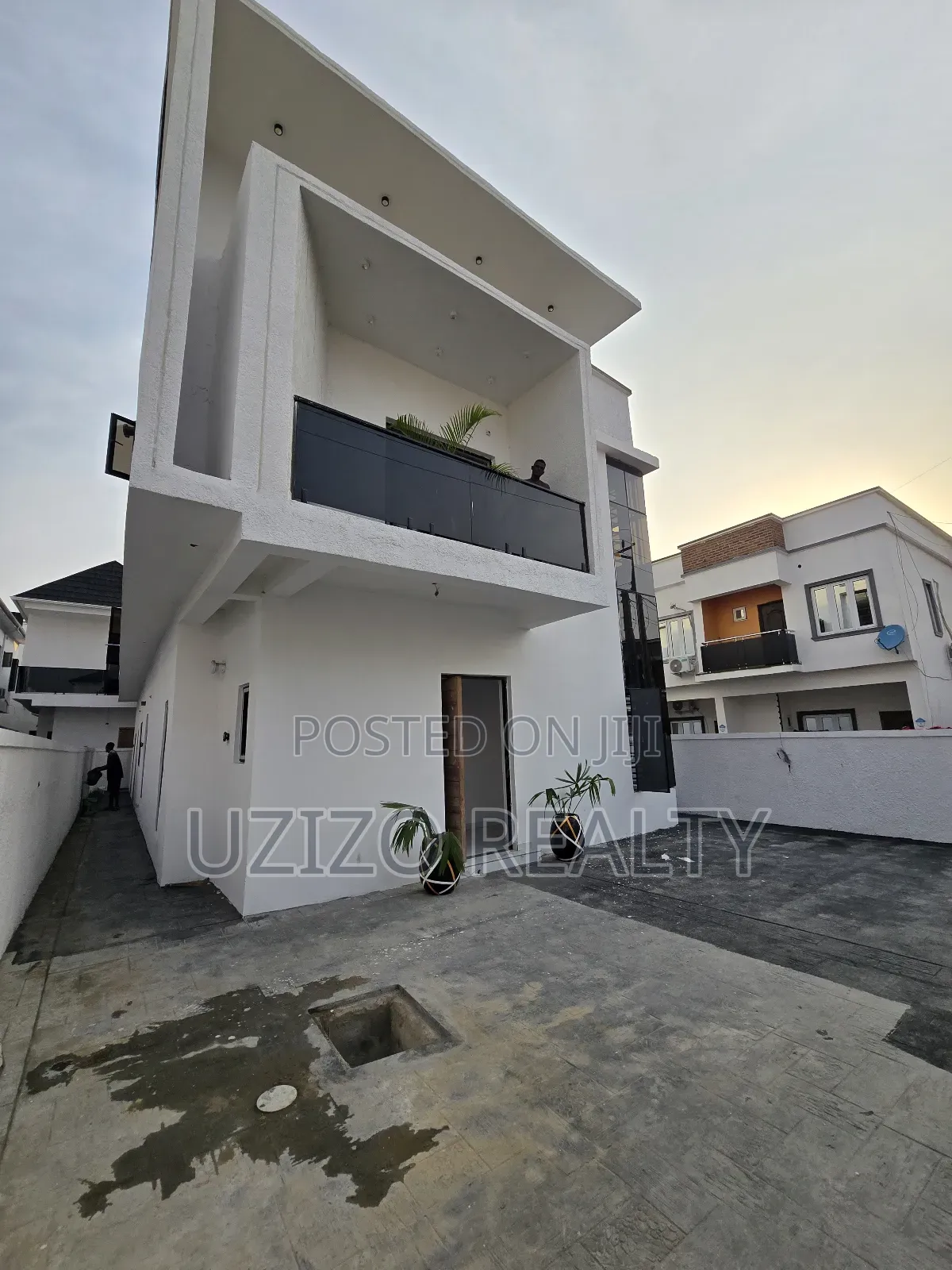 4bdrm Duplex in Ikota Gra for sale in Ikota