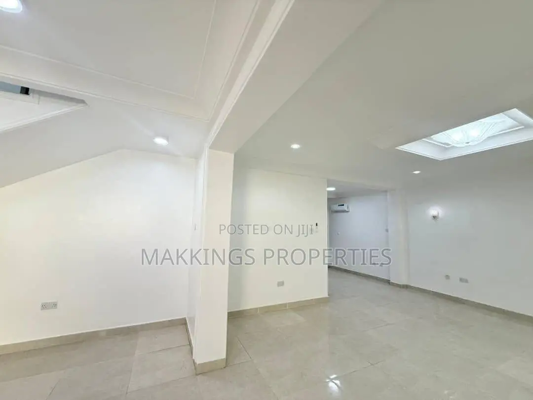 5bdrm Duplex in Banana Island for rent in Banana Island