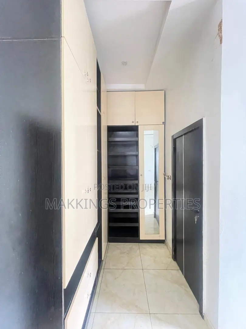 4bdrm Duplex in Chevron for sale in Chevron