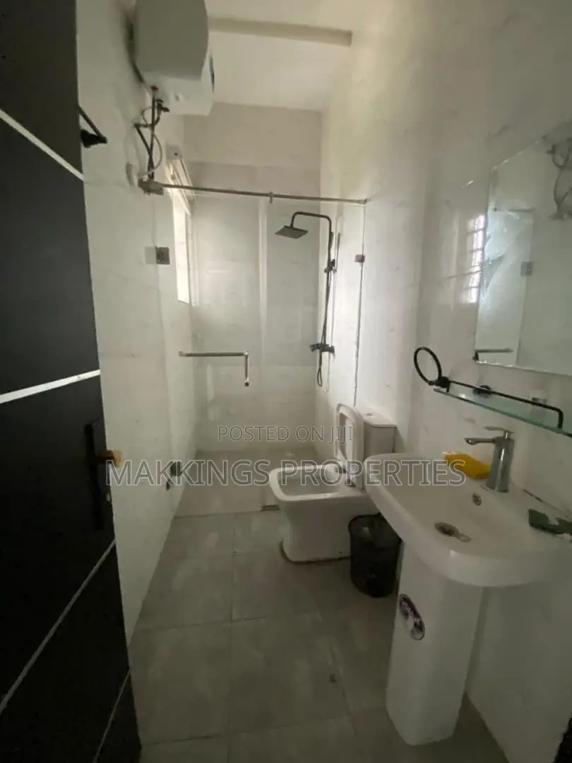 2bdrm Apartment in Lekki Phase 1 for rent in Lekki Phase 1