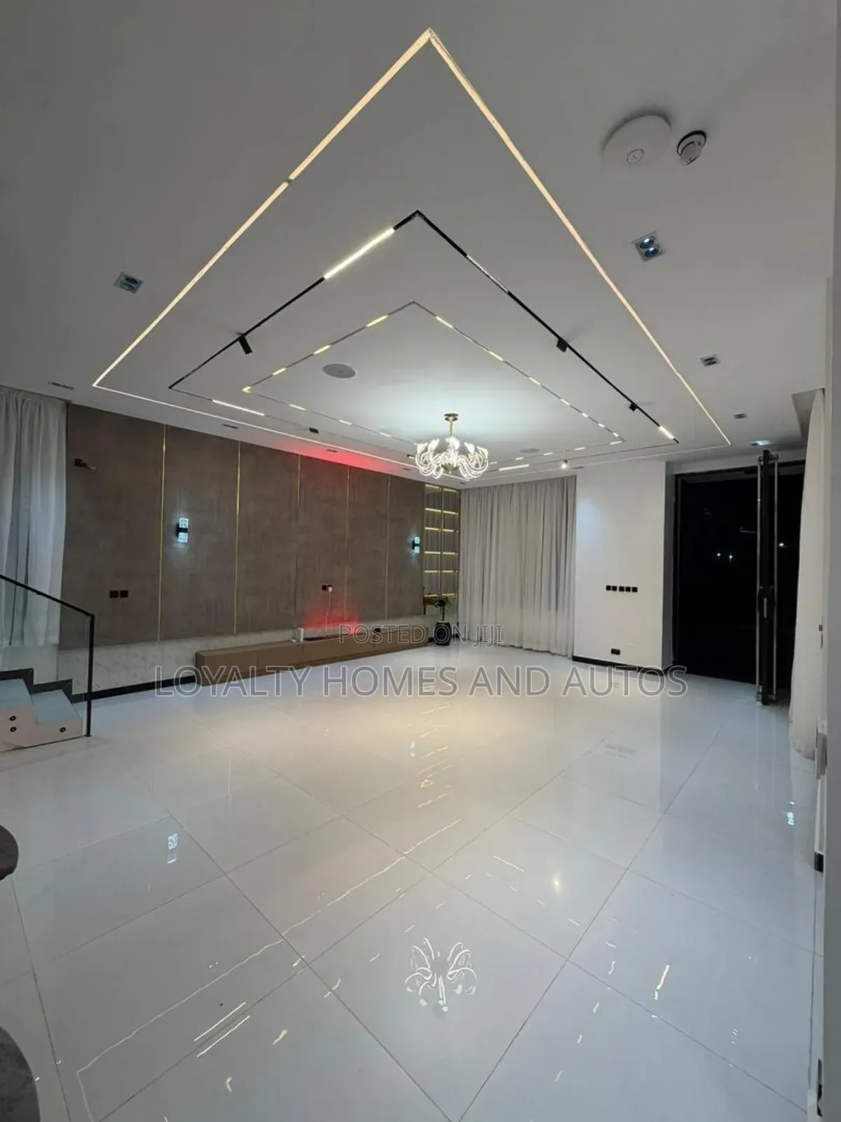 Furnished 5bdrm Duplex in Chevron for sale in Chevron