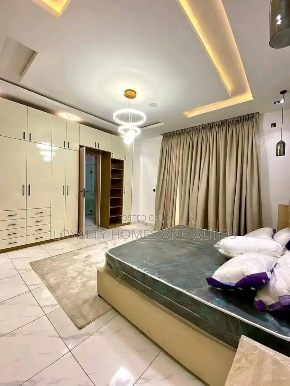 Furnished 5bdrm Duplex in Chevron for sale in Chevron
