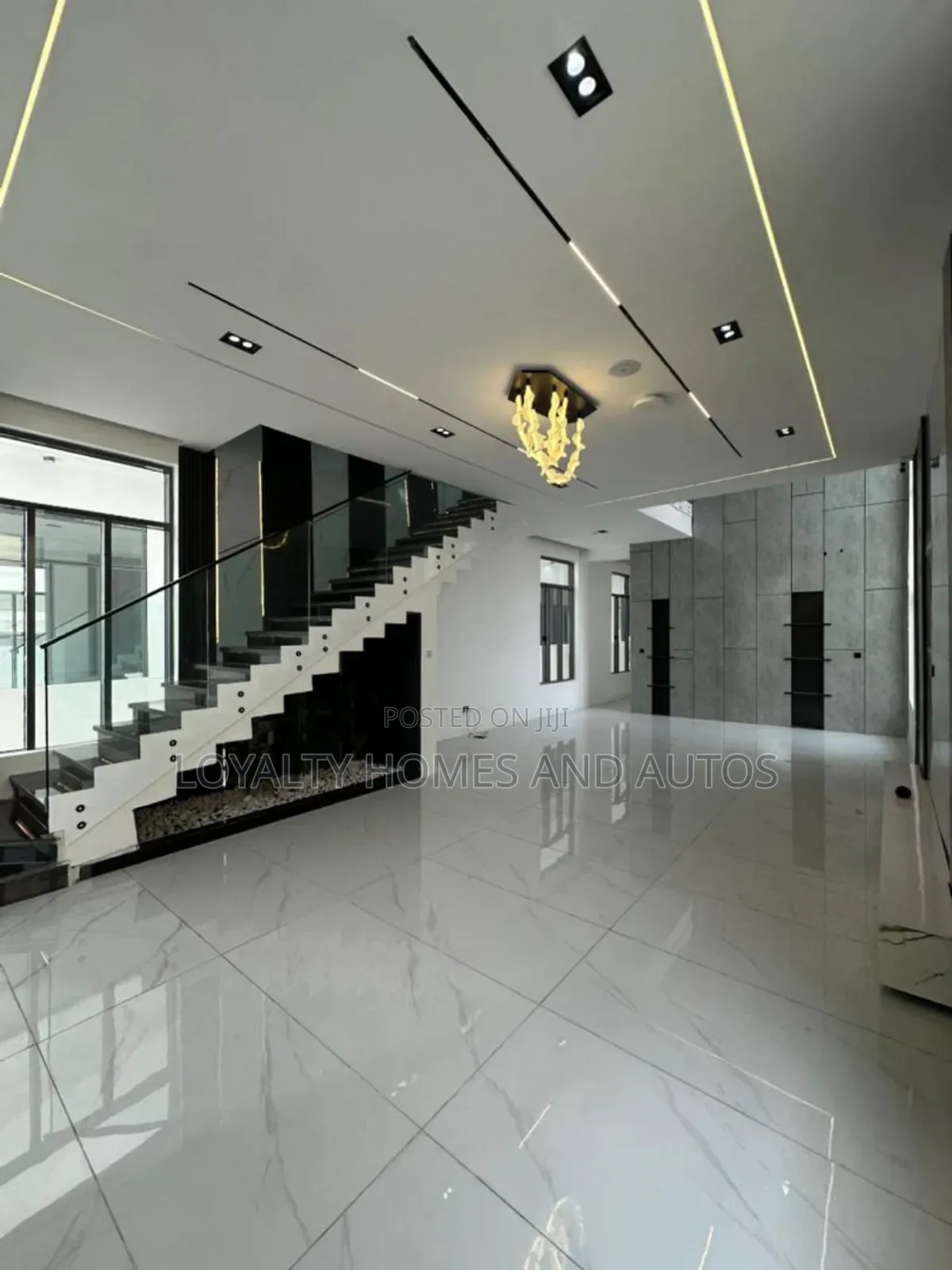 Furnished 5bdrm Duplex in Chevron for sale in Chevron