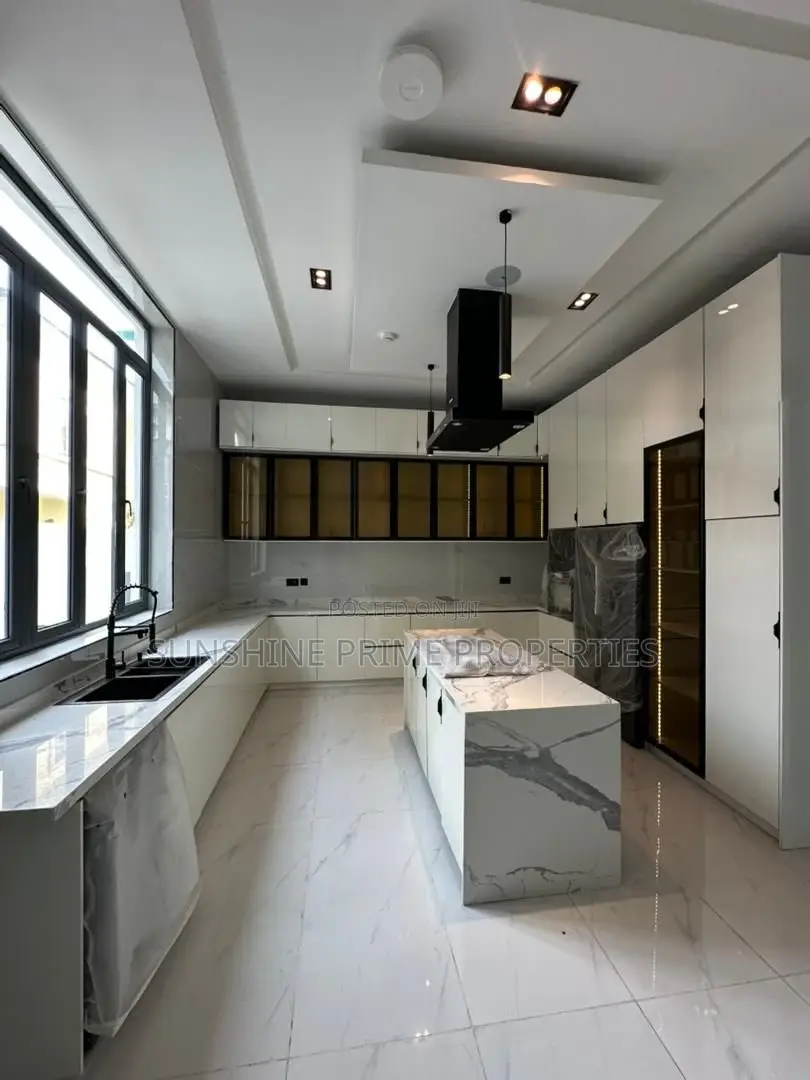 Furnished 5bdrm Duplex in Chevron Lekki Lagos for sale in Chevron
