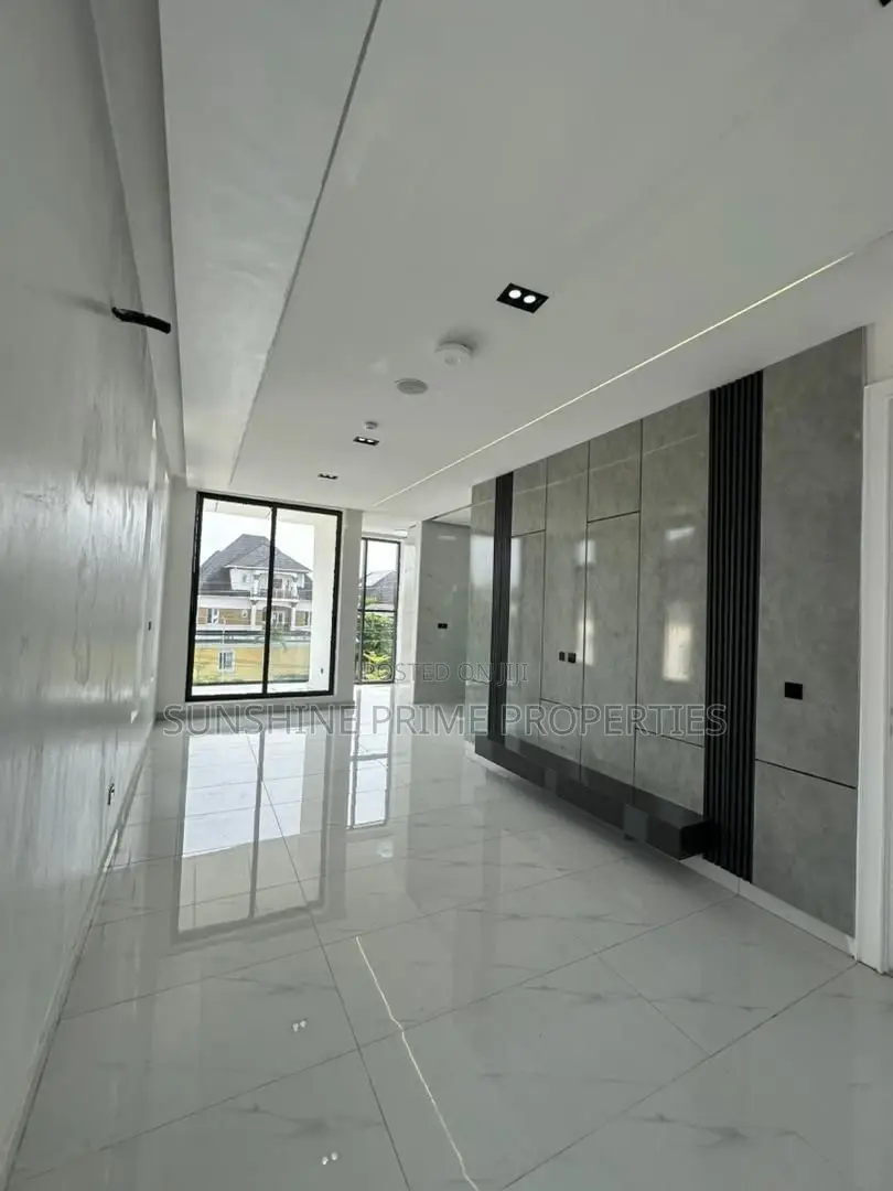 Furnished 5bdrm Duplex in Chevron Lekki Lagos for sale in Chevron
