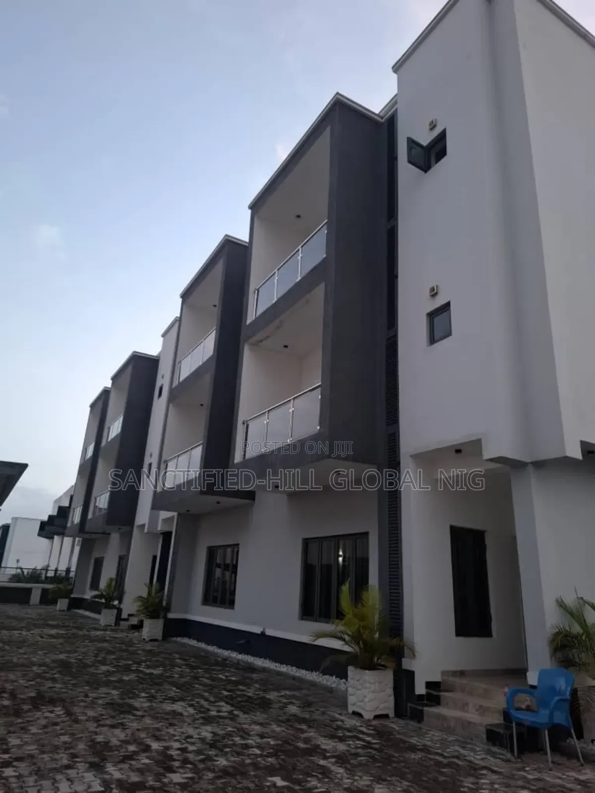 4bdrm Duplex in Gilmore, Jahi for sale in Jahi