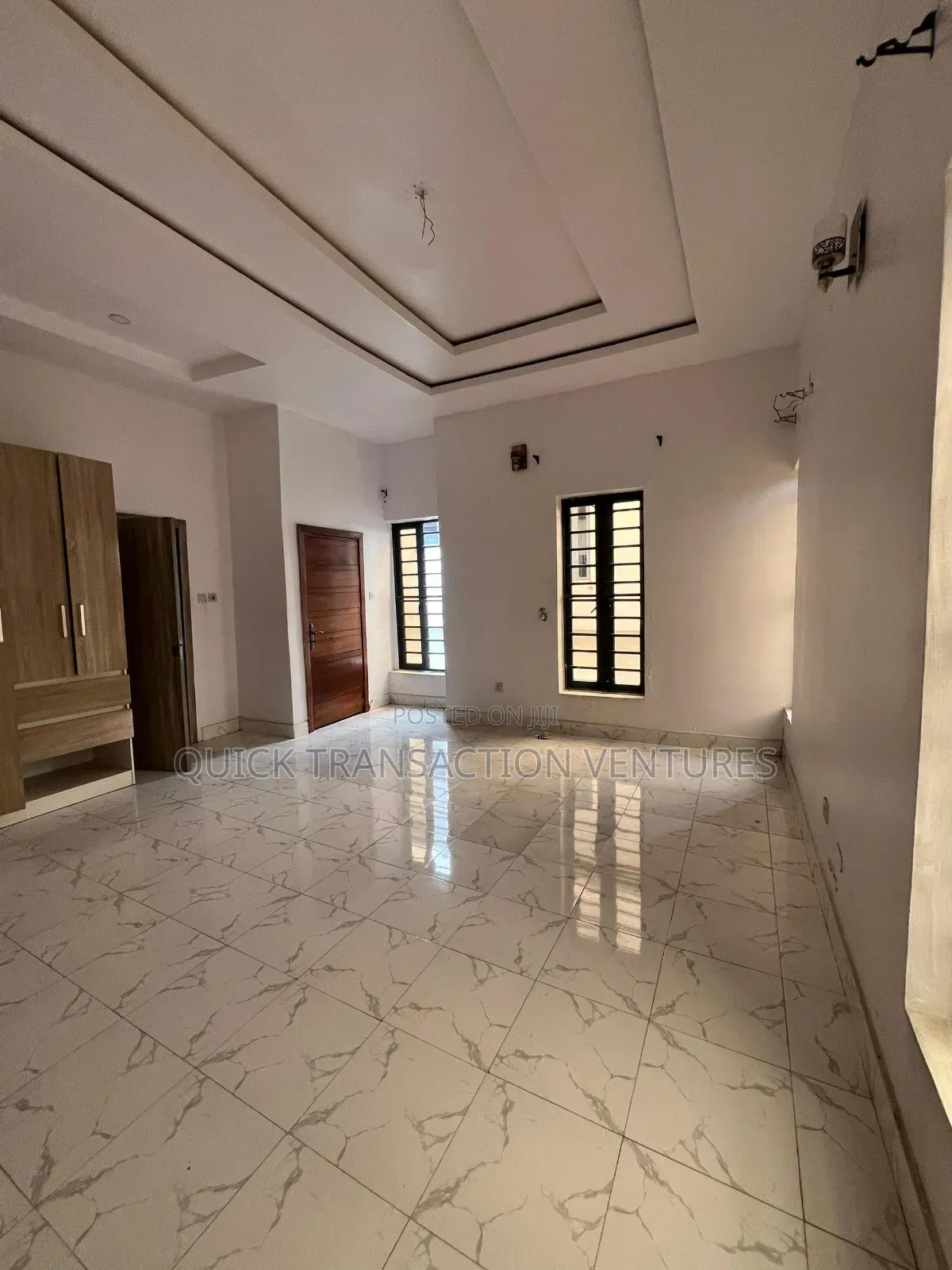 4bdrm Duplex in Alaka/Iponri for sale in Alaka/Iponri