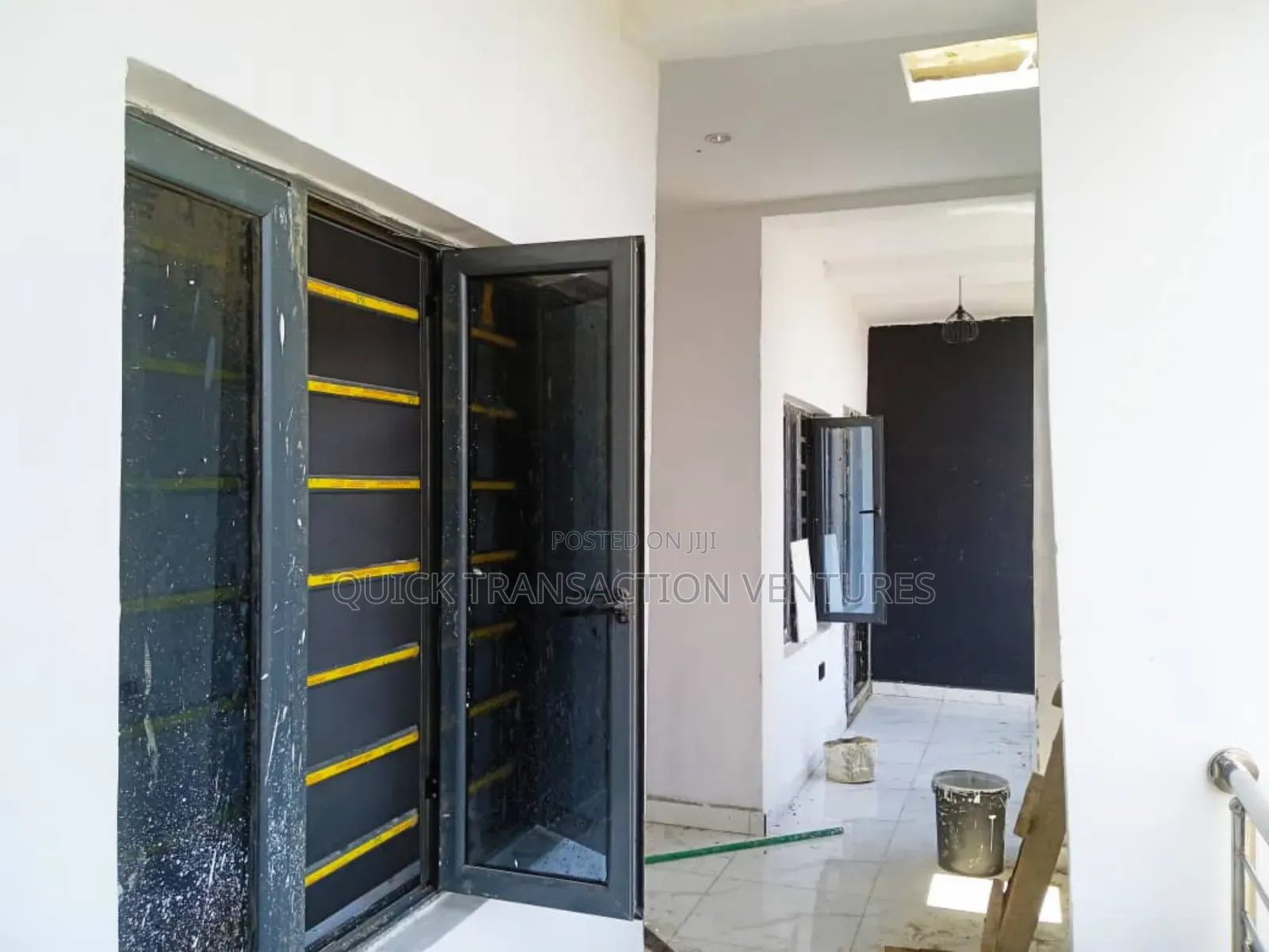 3bdrm Block of Flats in Aguda / Surulere for sale in Aguda / Surulere