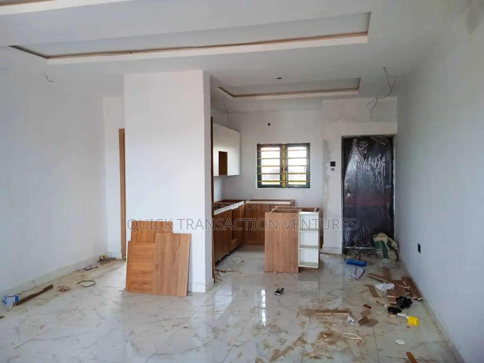 3bdrm Block of Flats in Aguda / Surulere for sale in Aguda / Surulere