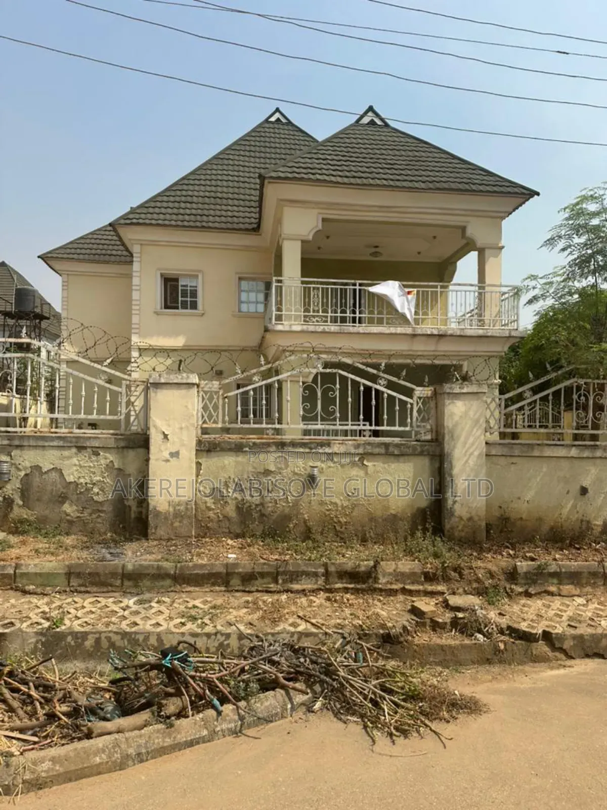 4bdrm Duplex in In An Estate for sale in Life Camp