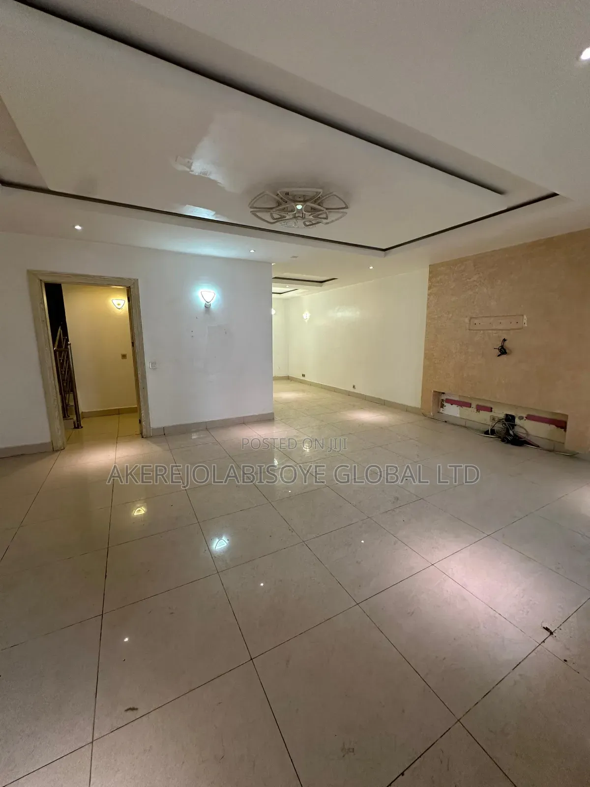 4bdrm Duplex in Lifecamp By Catholic for rent in Life Camp