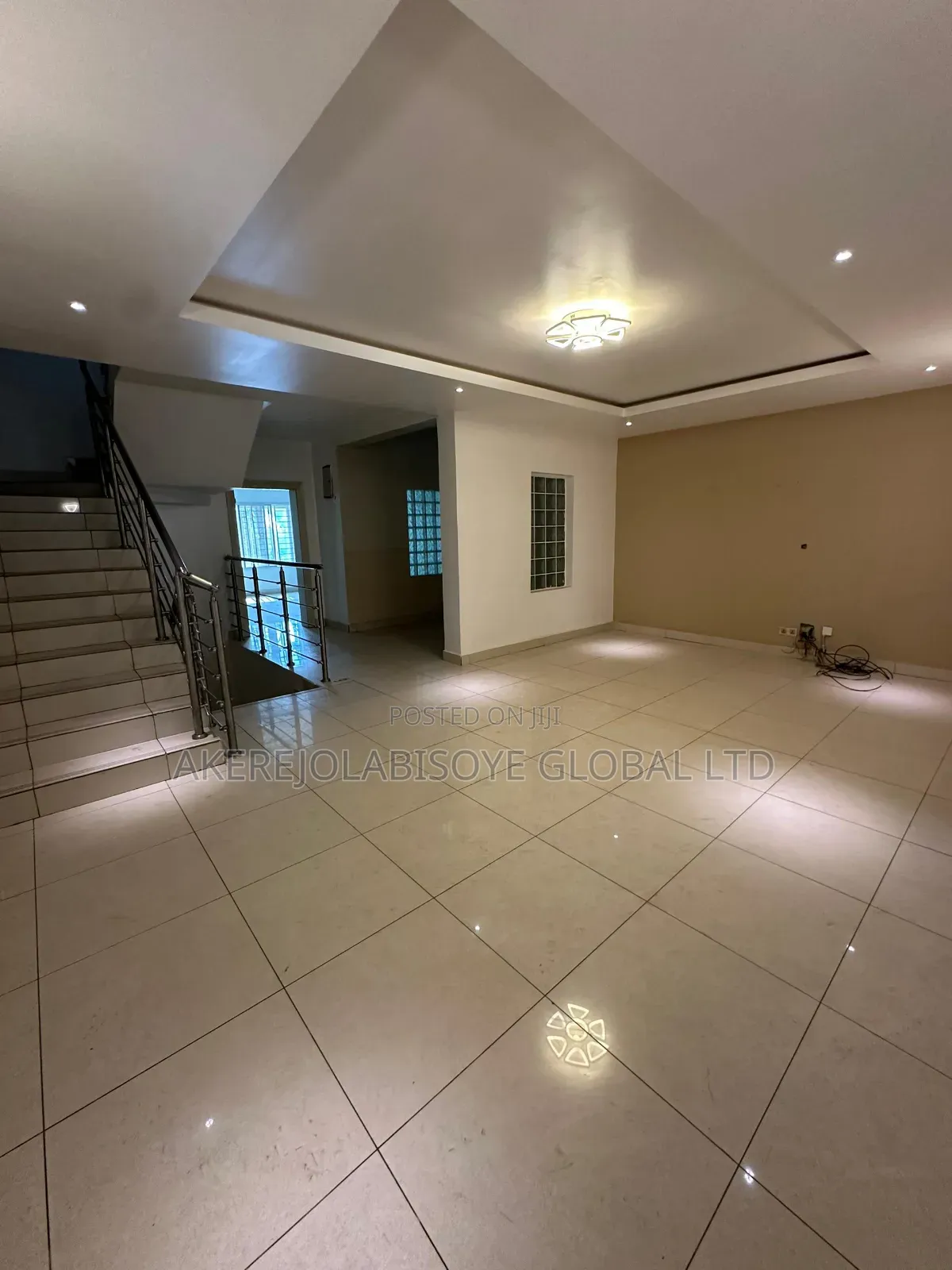 4bdrm Duplex in Lifecamp By Catholic for rent in Life Camp