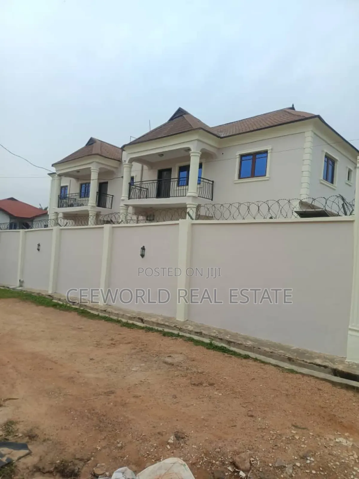 3bdrm Apartment in Elebu Market, Akala Express for rent in Akala Express