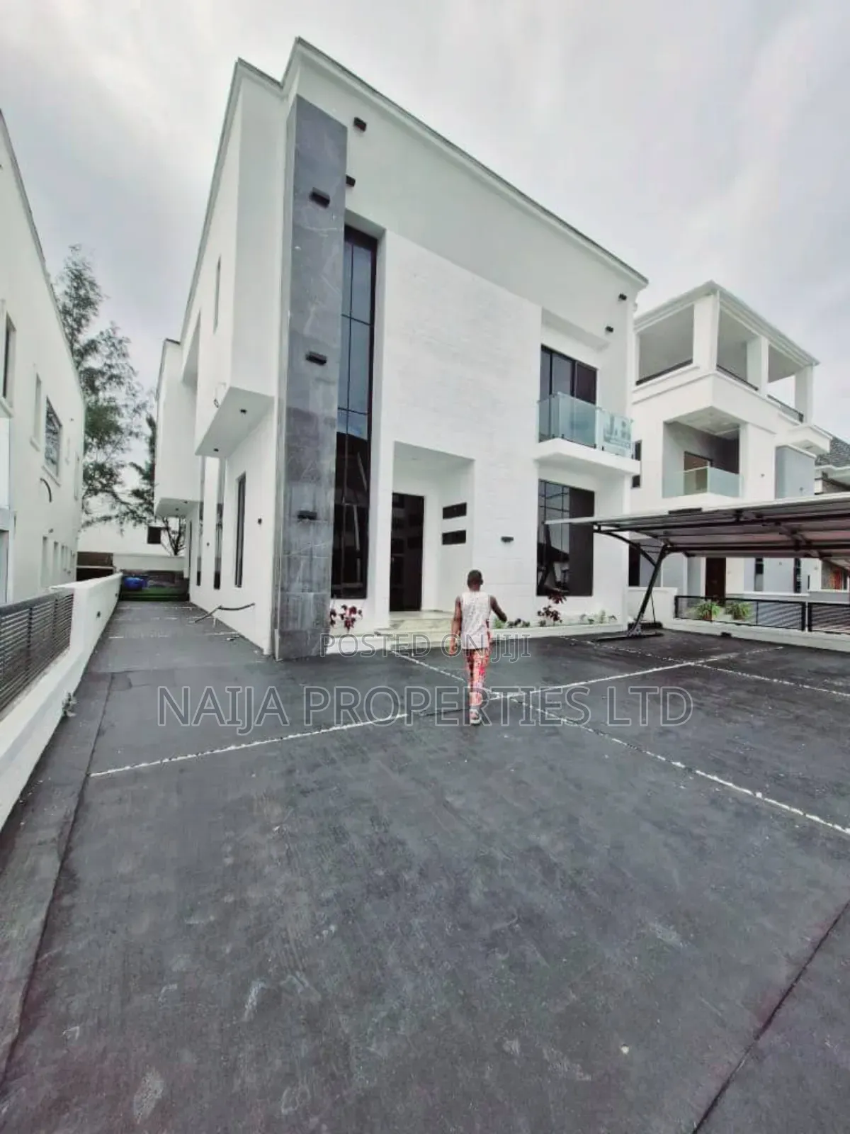 5bdrm Duplex in Megamound Estate, Lekki for sale in Lekki