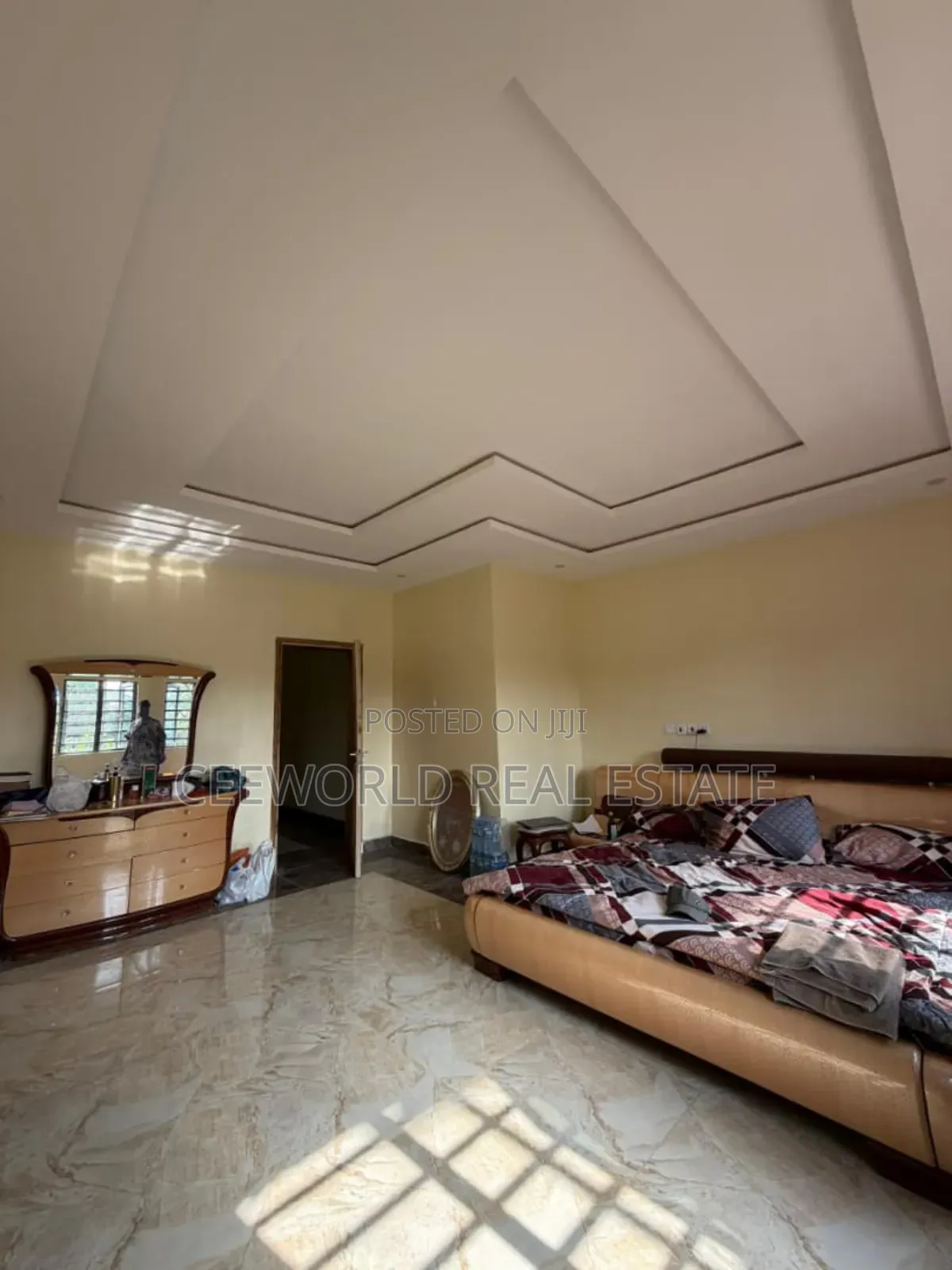 3bdrm Duplex in Old Bodija for rent in Bodija