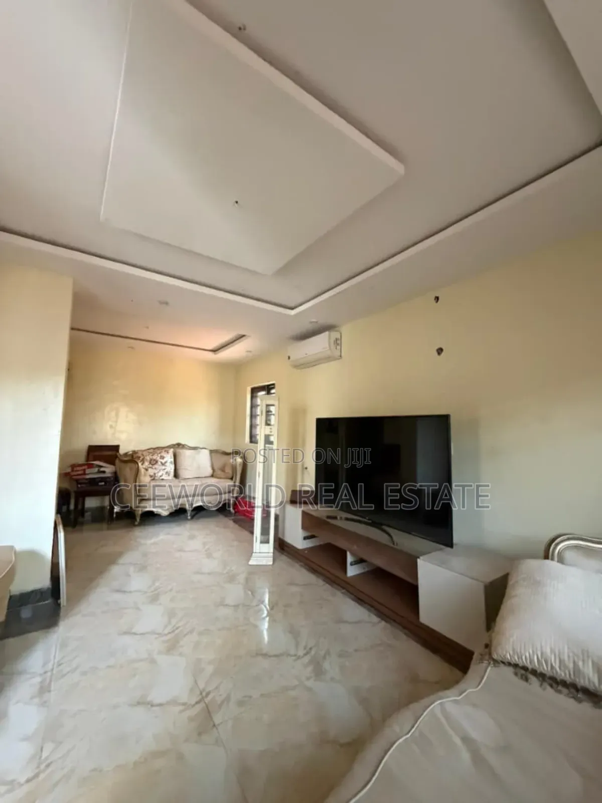 3bdrm Duplex in Old Bodija for rent in Bodija