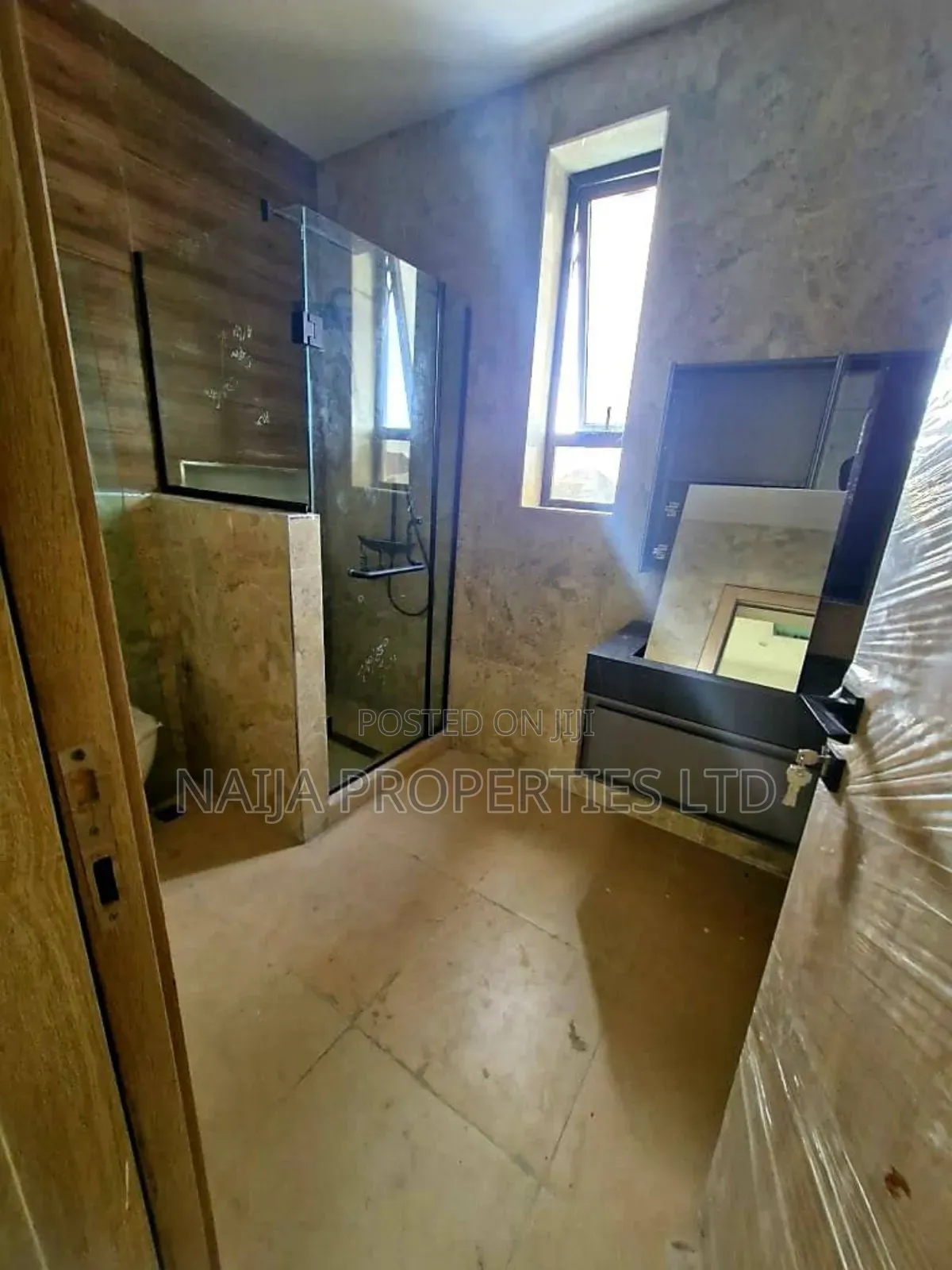 5bdrm Duplex in Idado Estate, Lekki for sale in Lekki