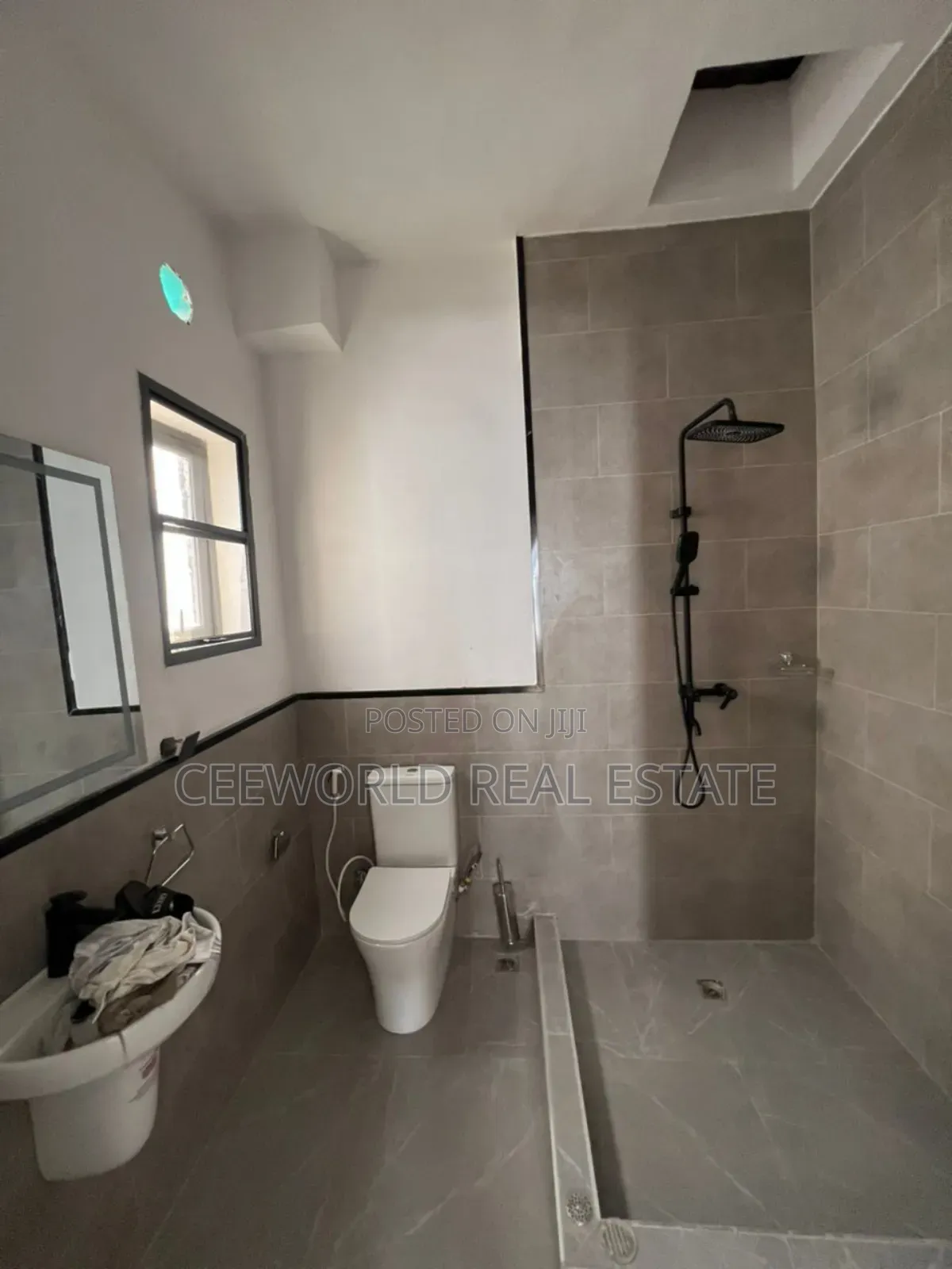 4bdrm Duplex in Main Jericho Gra for rent in Jericho