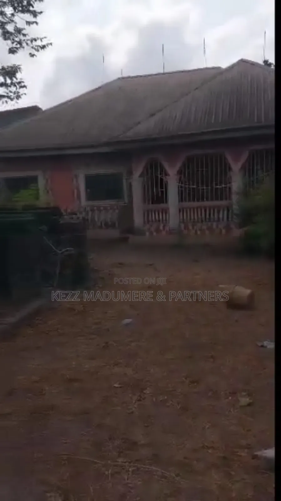 4bdrm Bungalow in Umuguma Owerri Imo for sale in Owerri