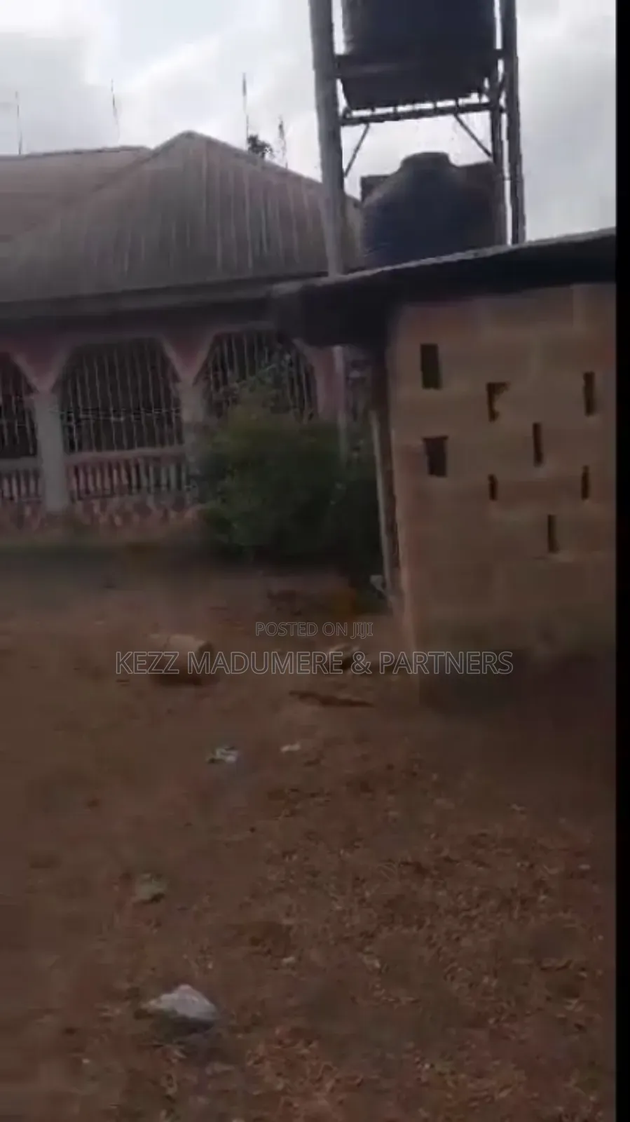 4bdrm Bungalow in Umuguma Owerri Imo for sale in Owerri