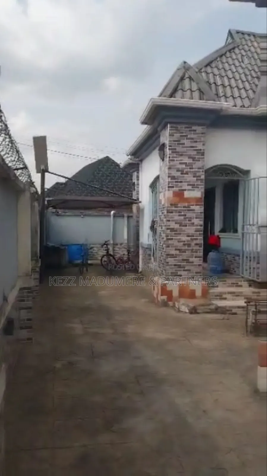 5bdrm Bungalow in Umuguma Owerri Imo for sale in Owerri