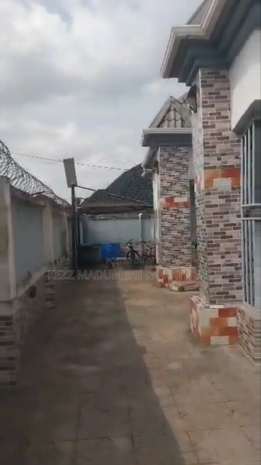 5bdrm Bungalow in Umuguma Owerri Imo for sale in Owerri