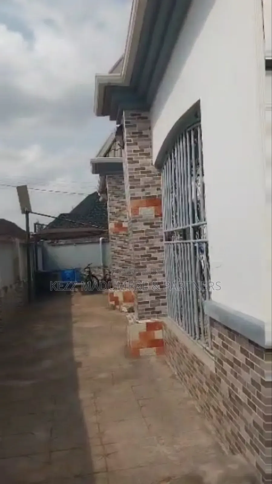 5bdrm Bungalow in Umuguma Owerri Imo for sale in Owerri