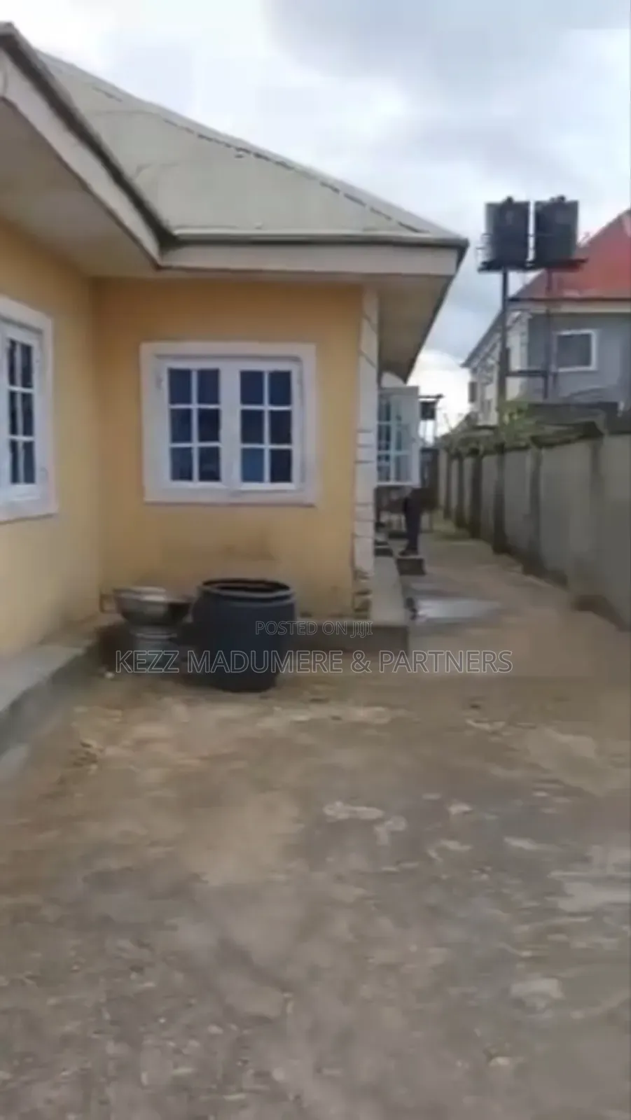 6bdrm Bungalow in Umuguma Owerri West for sale in Owerri