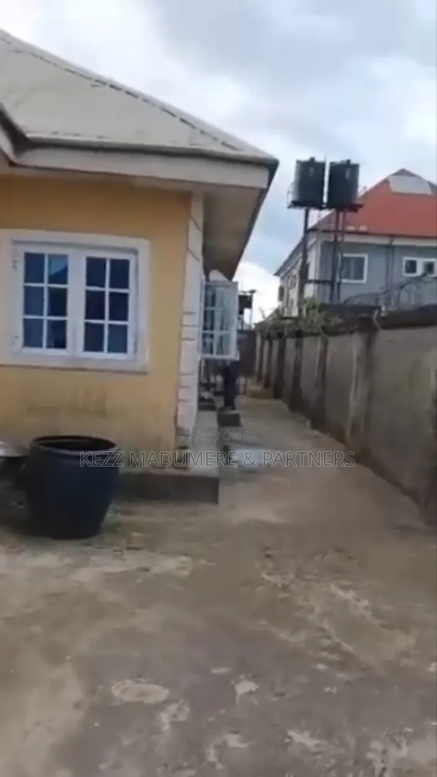 6bdrm Bungalow in Umuguma Owerri West for sale in Owerri