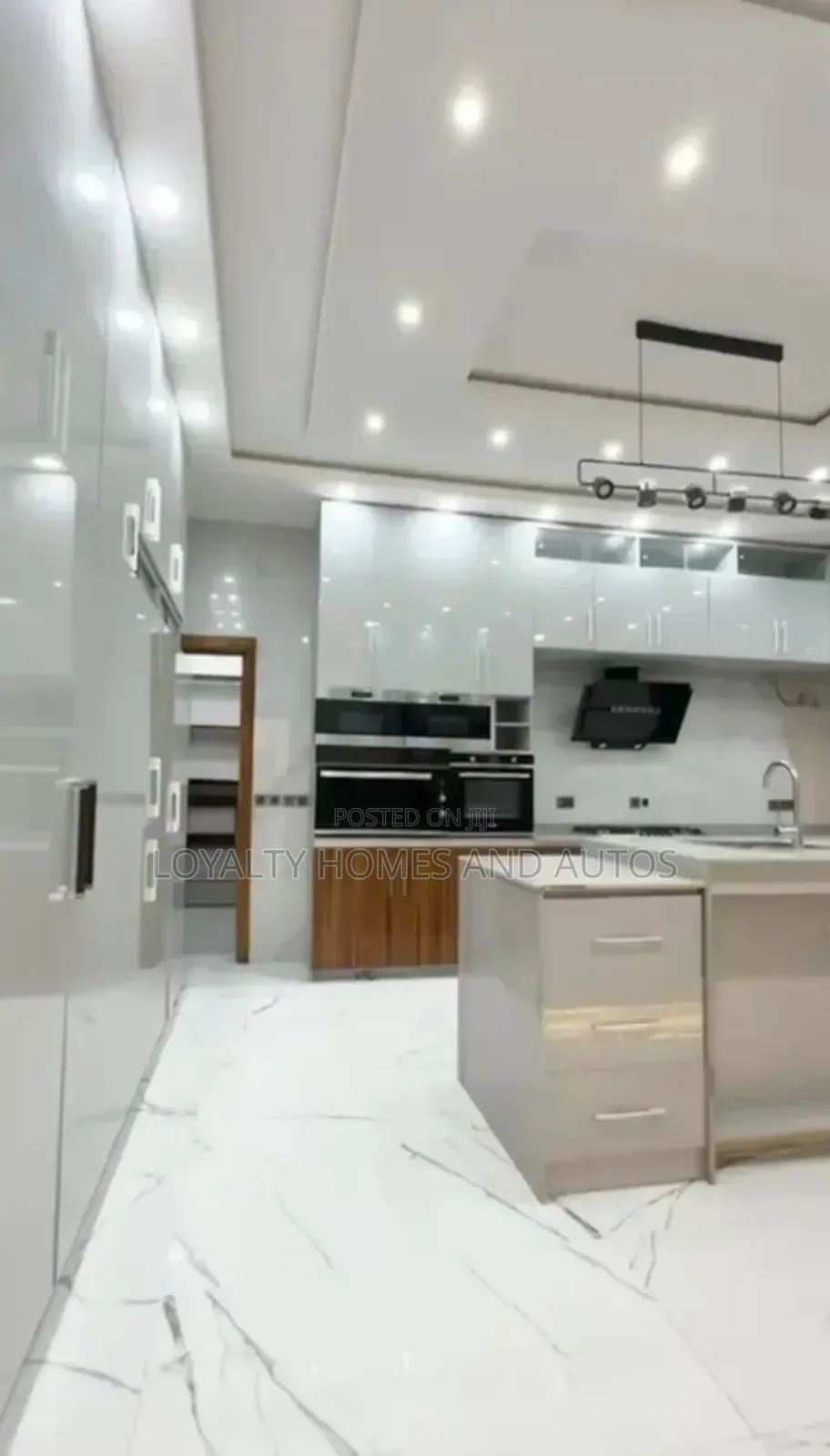 Furnished 7bdrm Mansion in Katampe Extension for sale in Katampe Extension