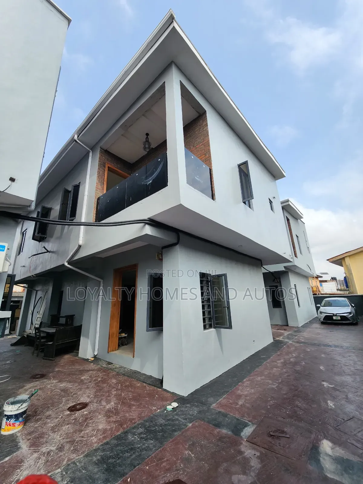 Furnished 4bdrm Duplex in Adelabu for sale in Adelabu