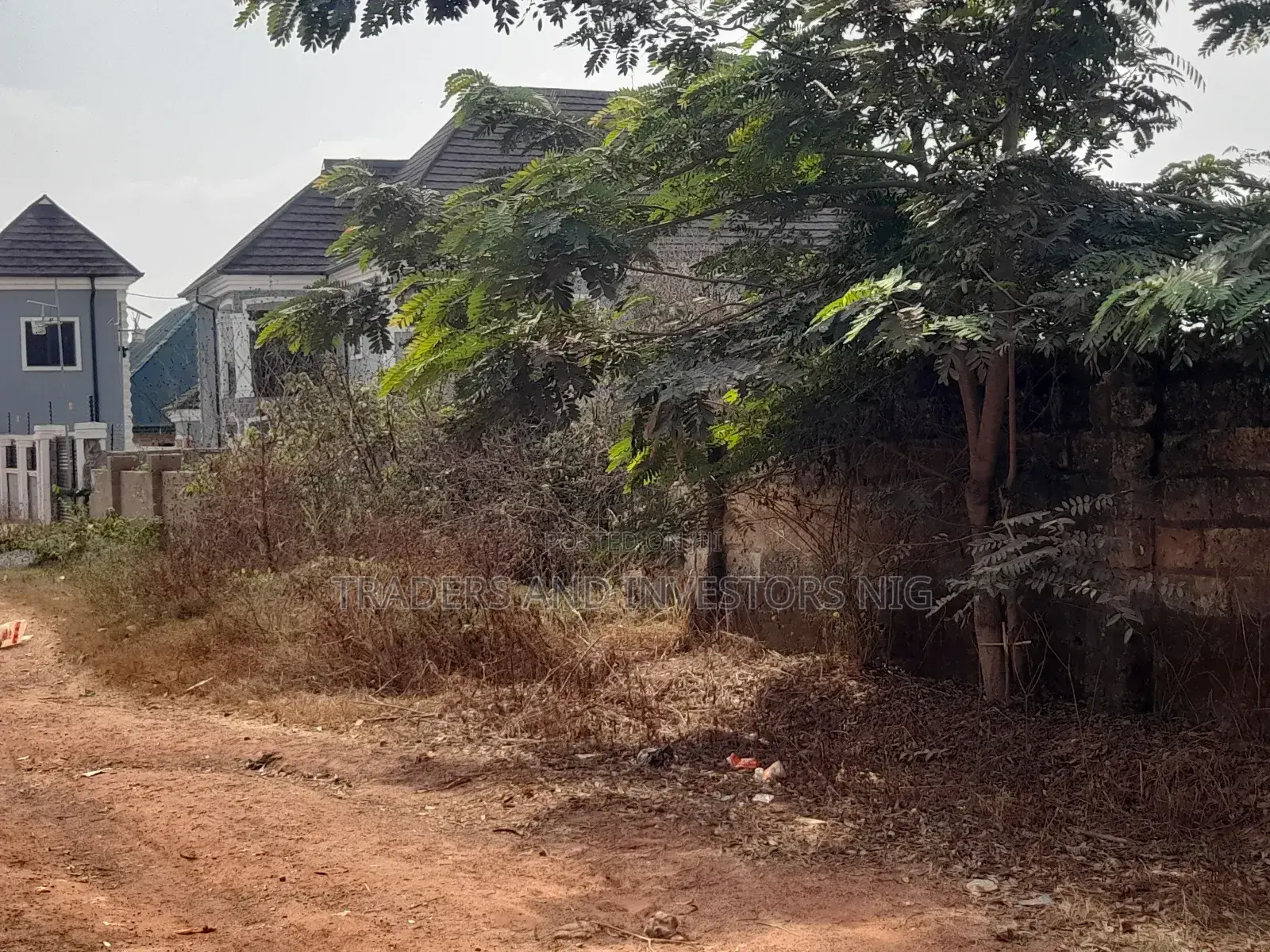 Build Home or Hostel in Oye Ekiti, a Growing University Town. in Ado Ekiti